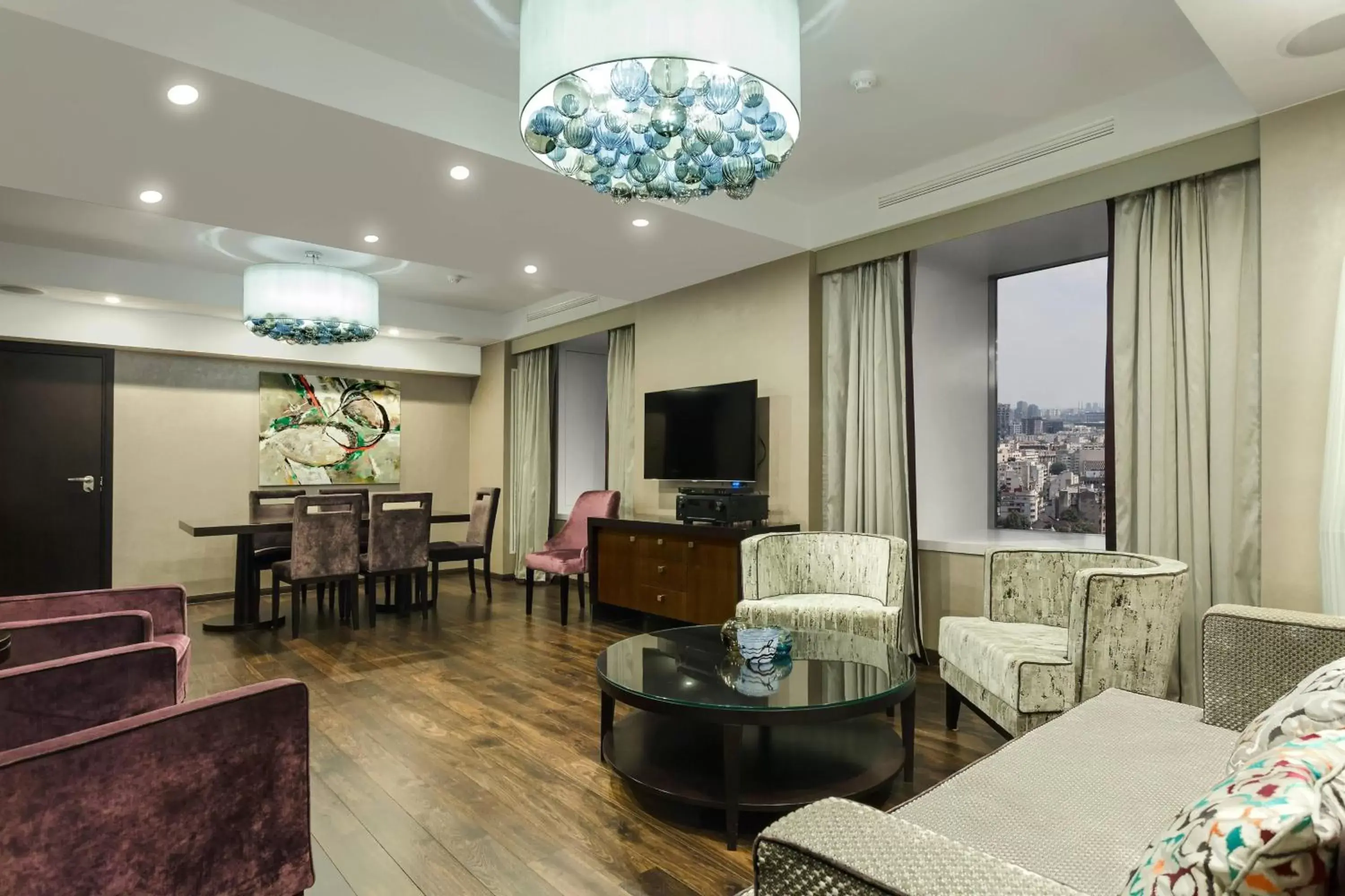 Living room, Seating Area in Sheraton Bucharest Hotel