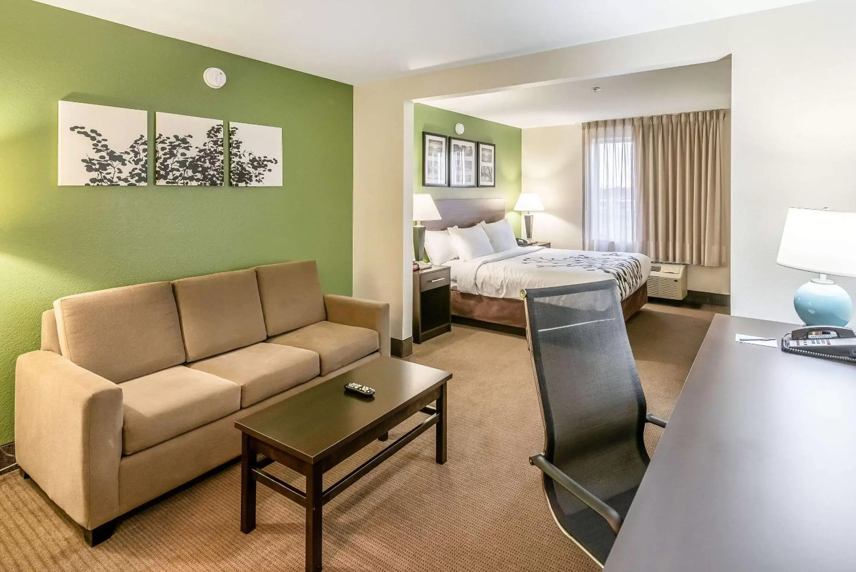 Bedroom, Seating Area in Sleep Inn & Suites Ruston Near University