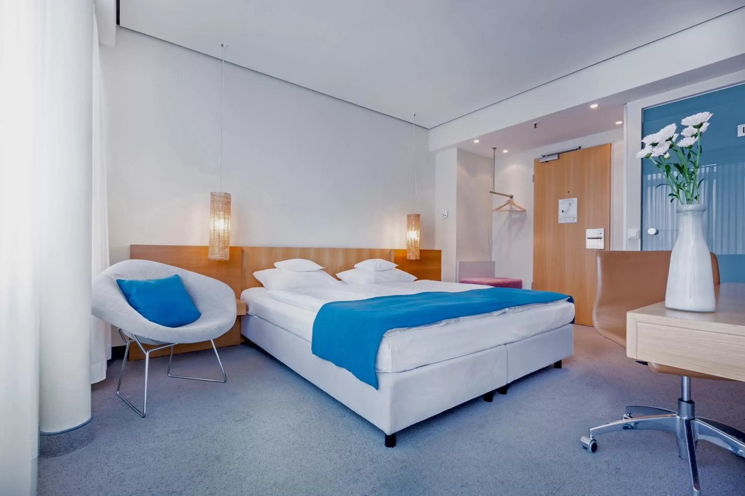 Photo of the whole room, Bed in Lindner Hotel Berlin Ku'damm, part of JdV by Hyatt
