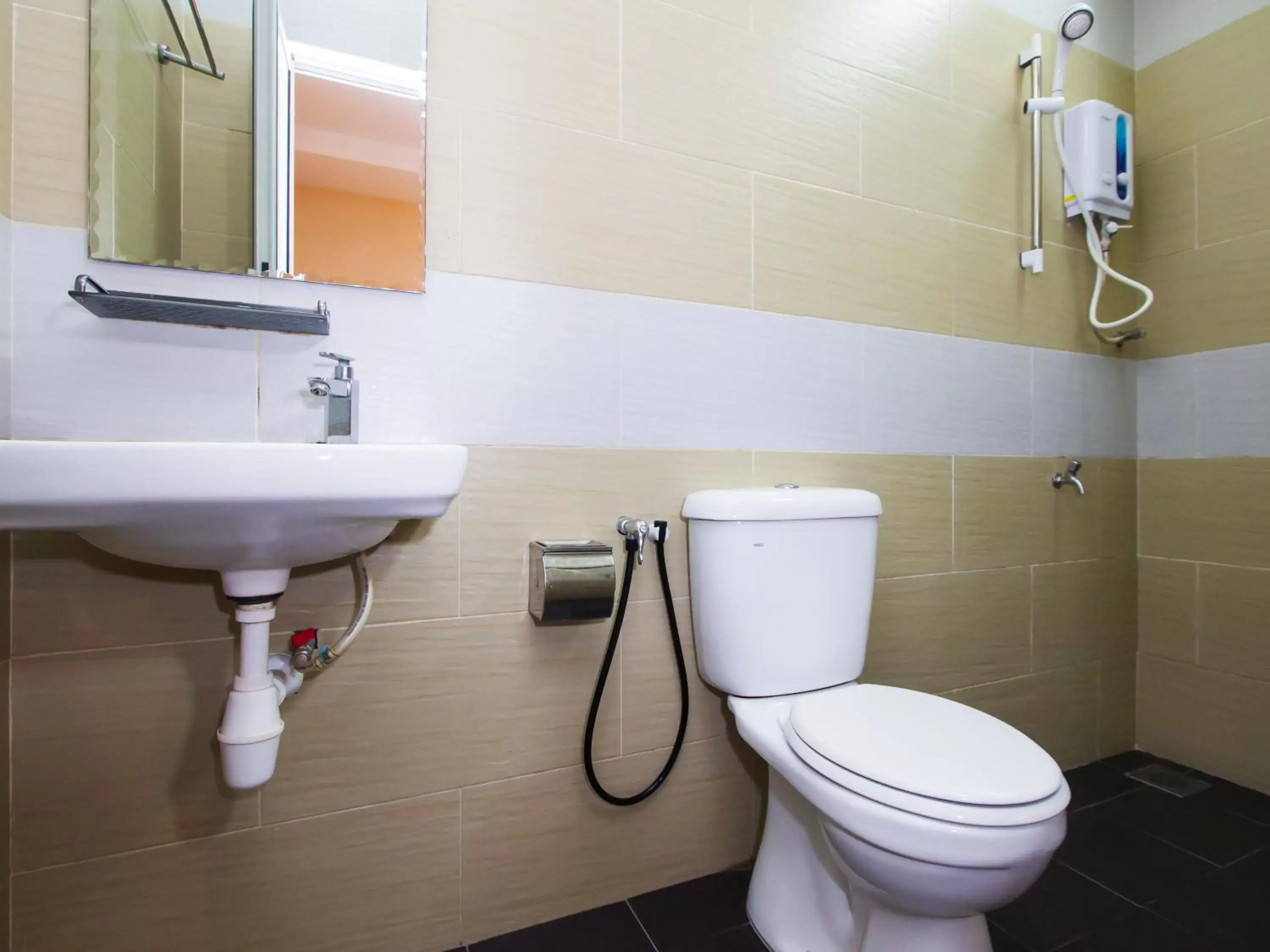 Bathroom in Remember Hotel Batu Pahat