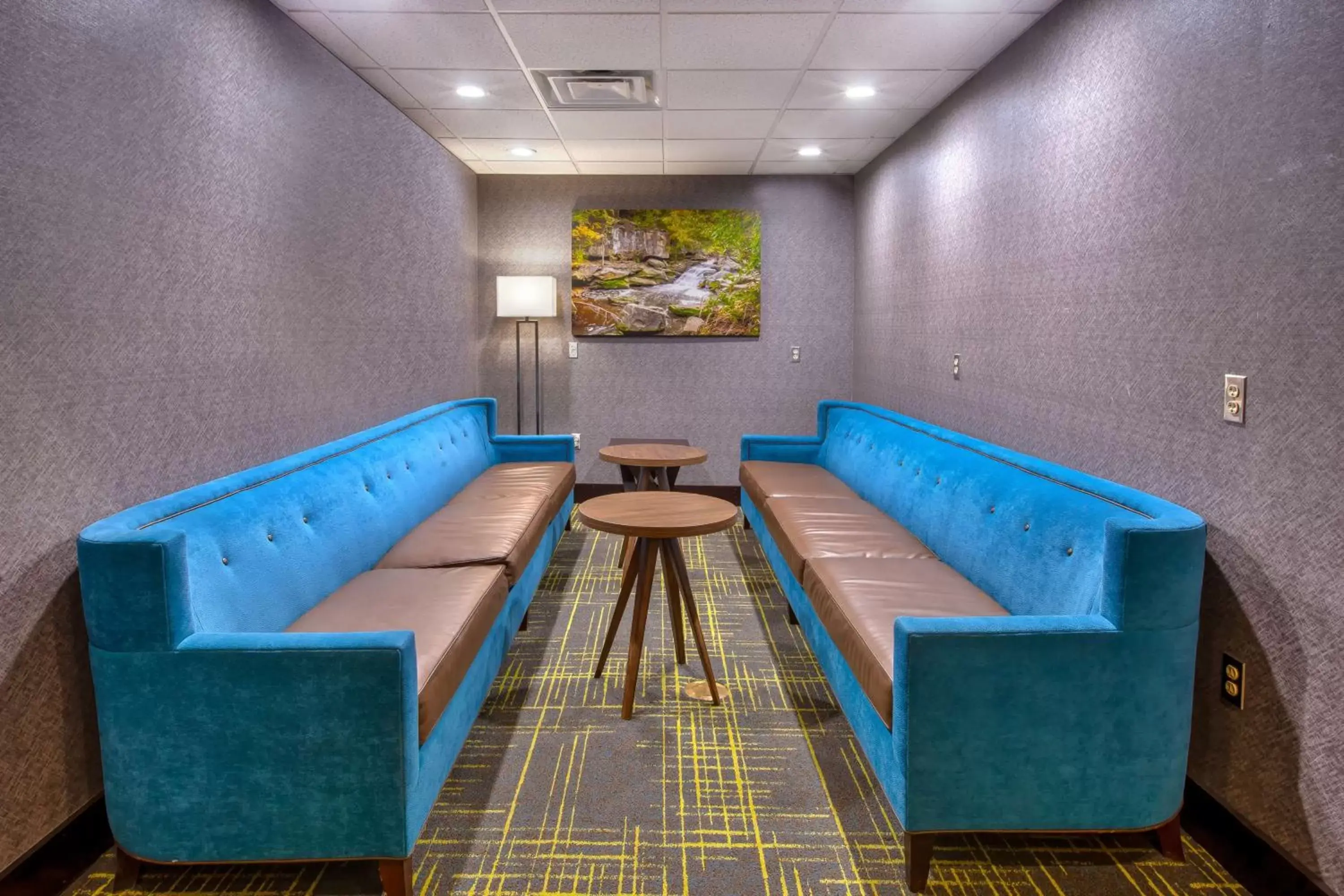 Business facilities in Hampton Inn & Suites Cleveland-Airport/Middleburg Heights