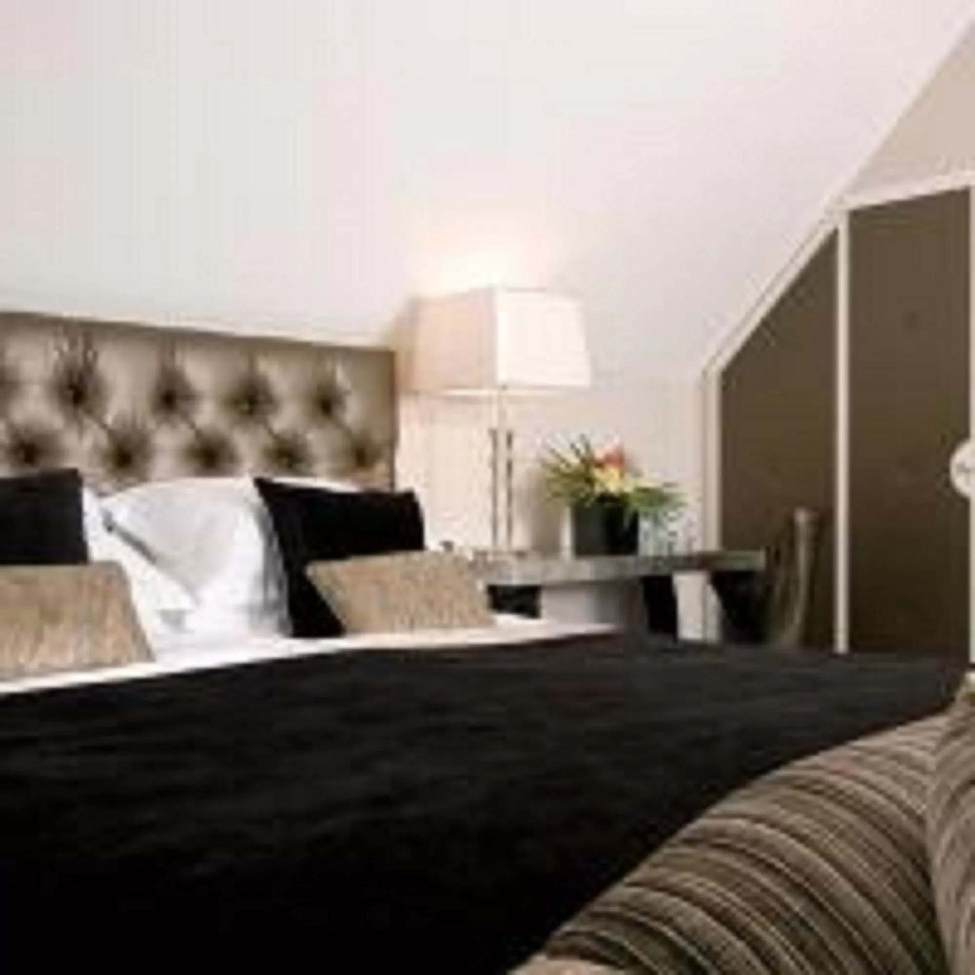 Bed in The Inn On The Green