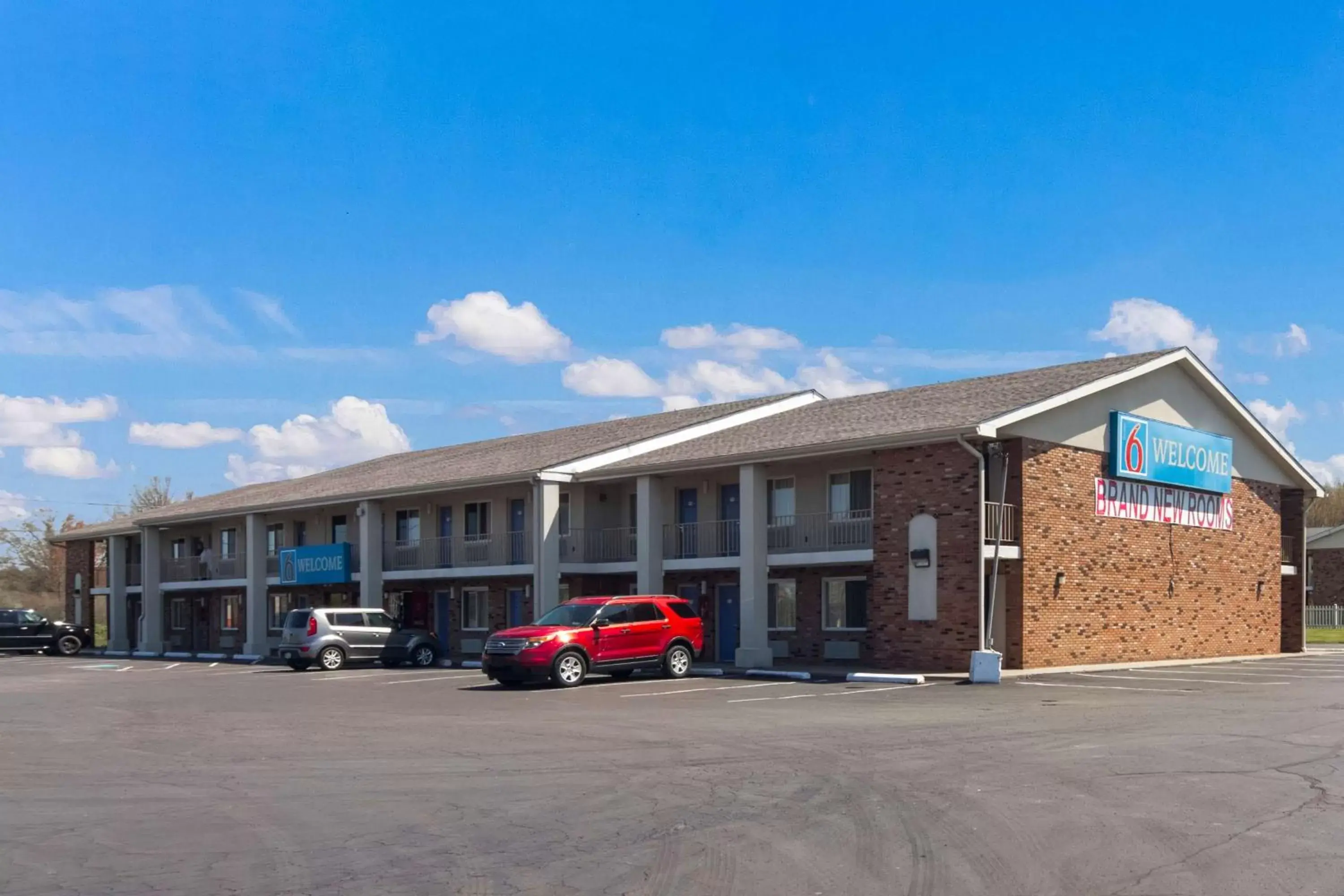 Property Building in Motel 6-Youngstown, OH