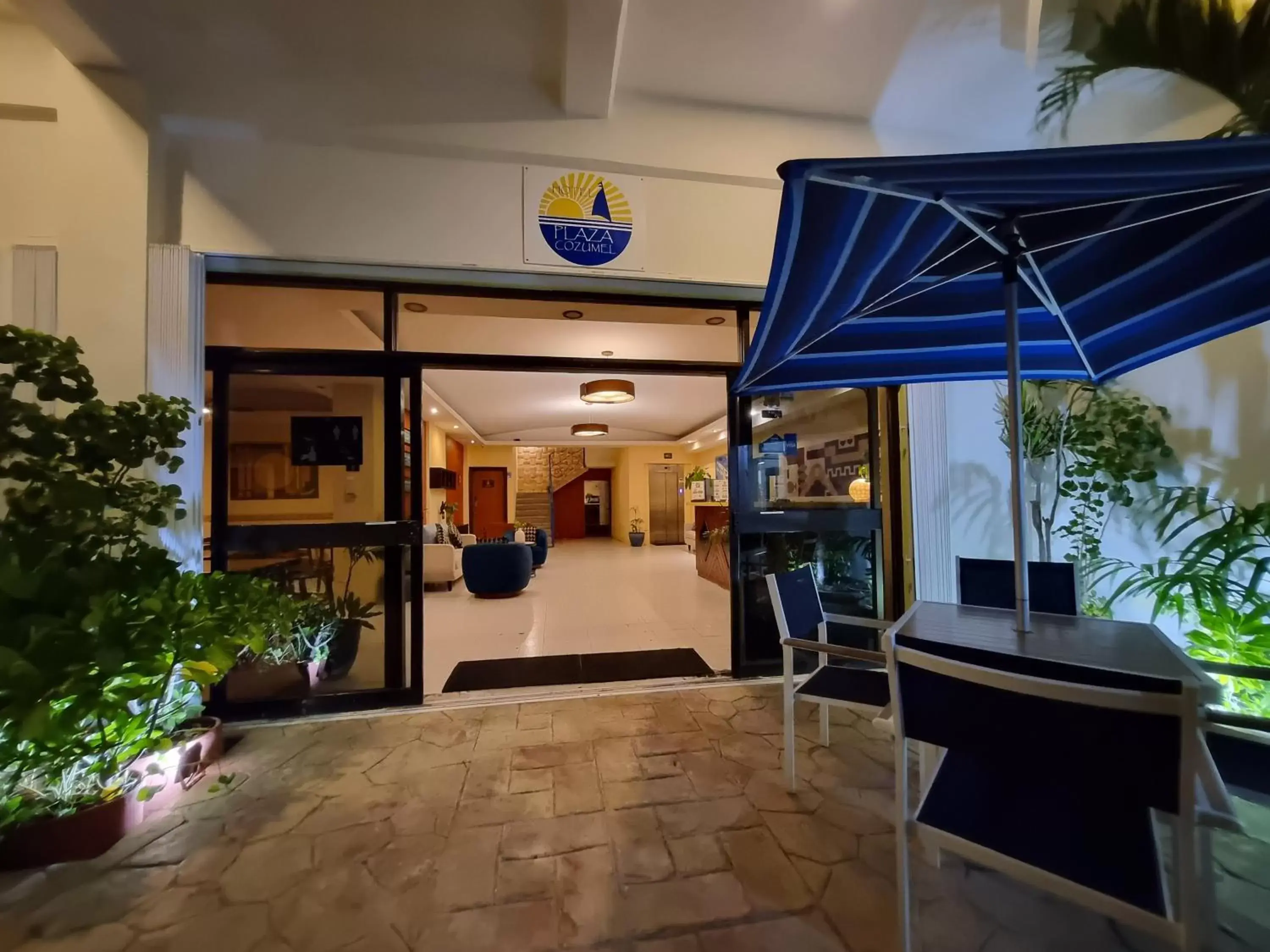 Property building in Hotel Plaza Cozumel