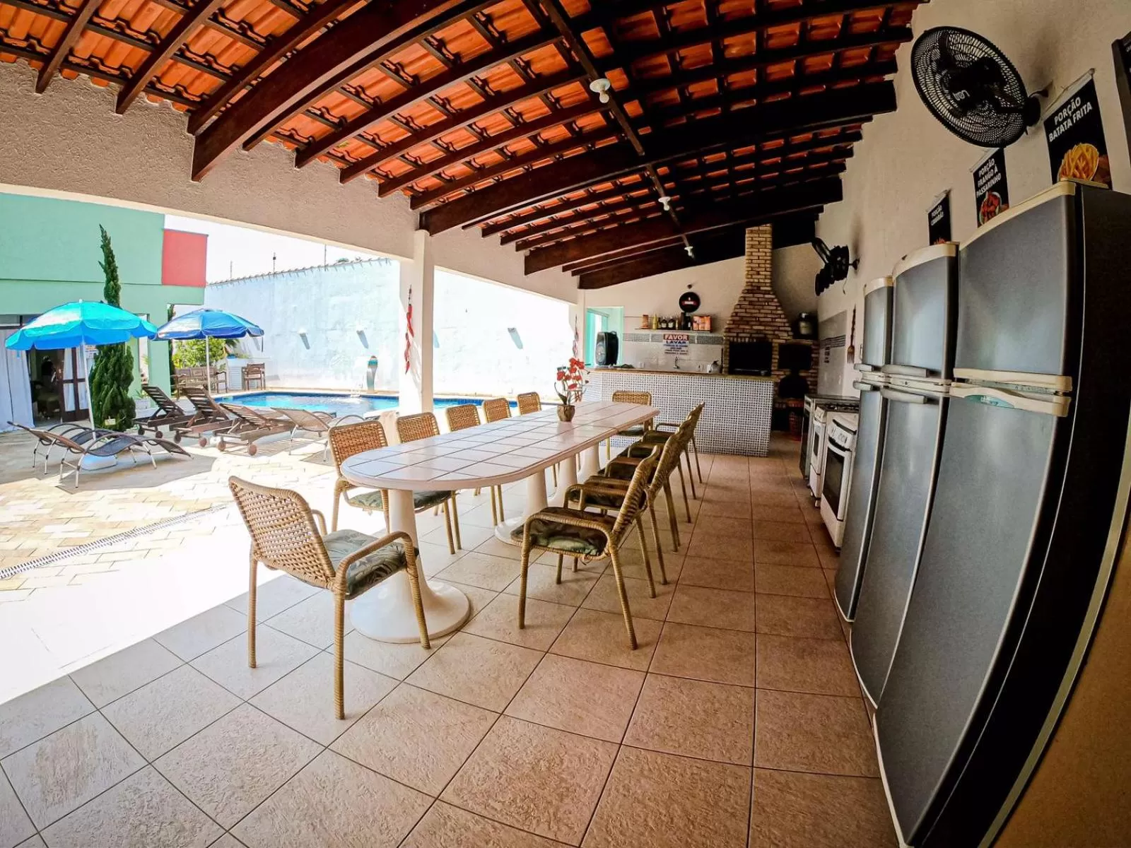 Dining area in Hostel e Pousada Bahia Beach