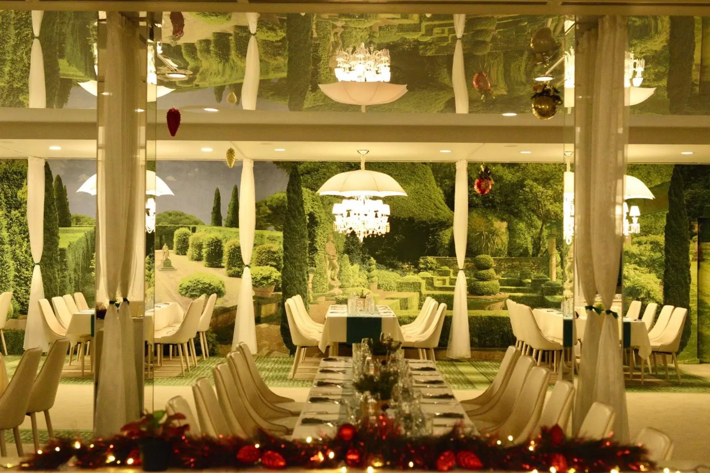 Restaurant/places to eat in RAYA Garden - Park Hotel & Winery Restaurant/places to eat in RAYA Garden - Park Hotel & Winery