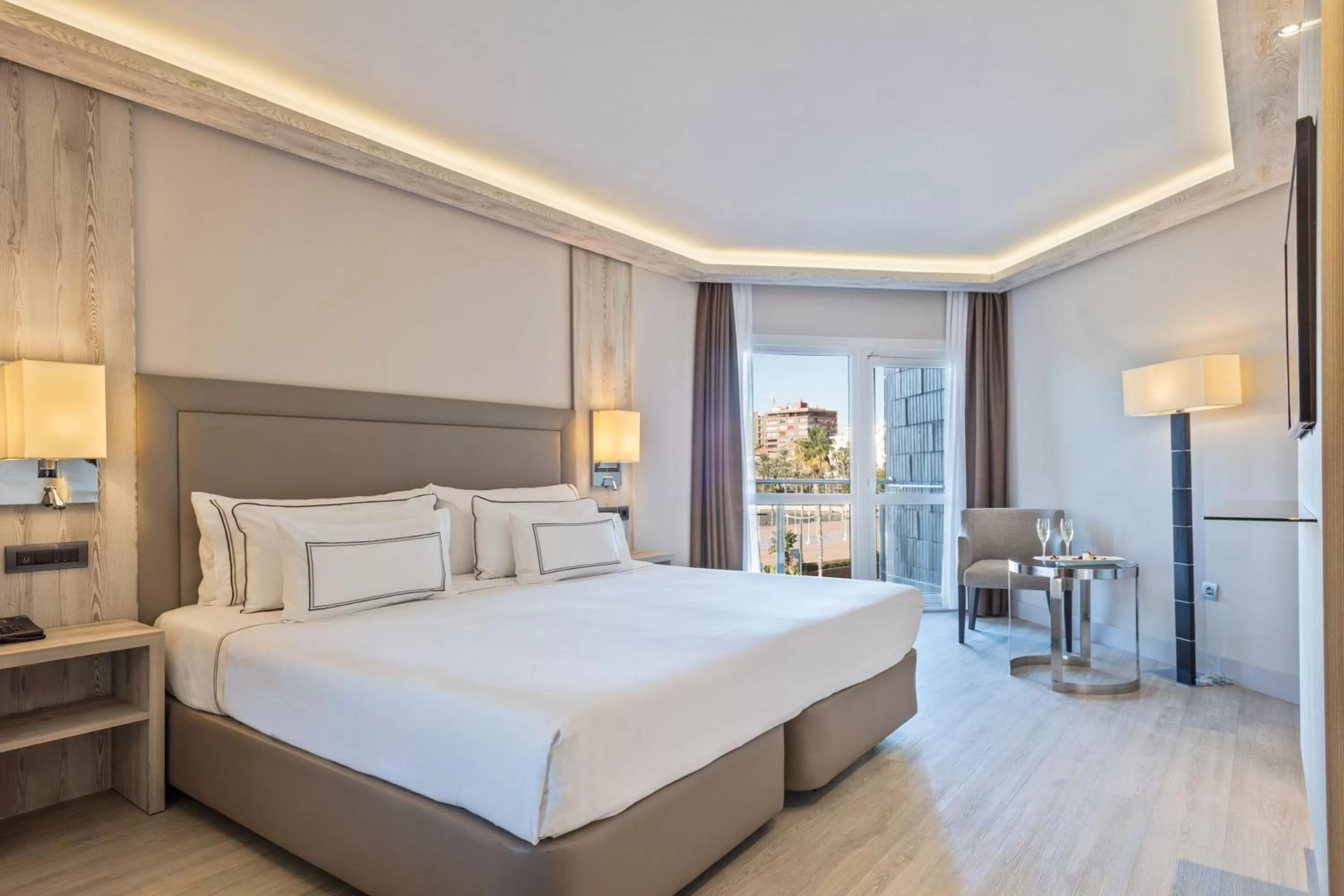 Bed in Melia Alicante