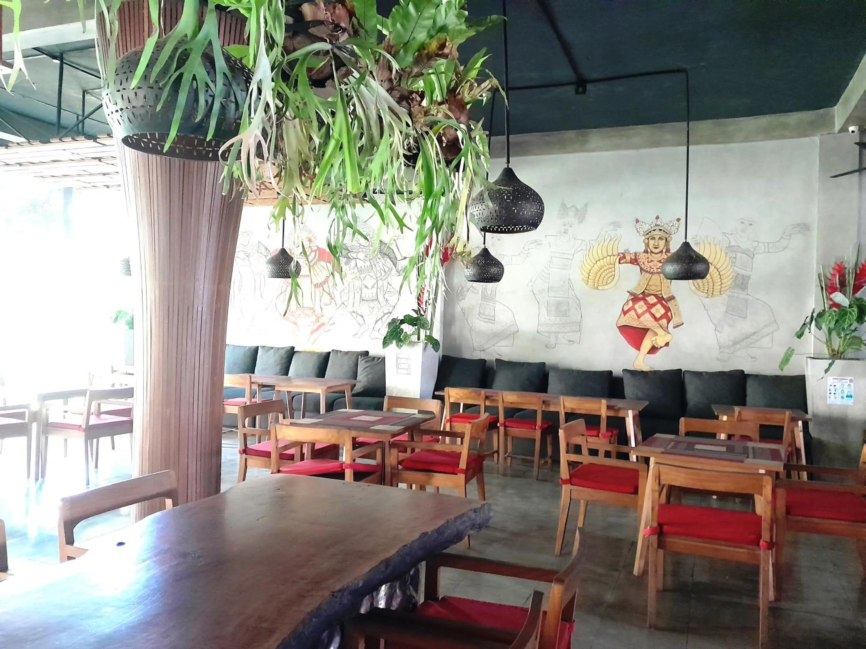 Restaurant/places to eat in Panorama Hotel