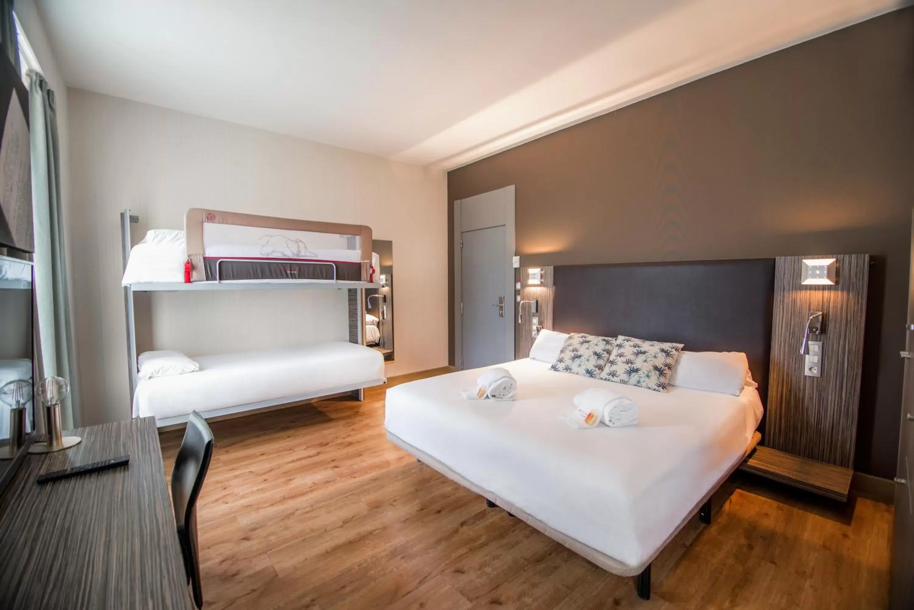 Bedroom, Bed in Petit Palace Santa Cruz Bedroom, Bed in Petit Palace Santa Cruz