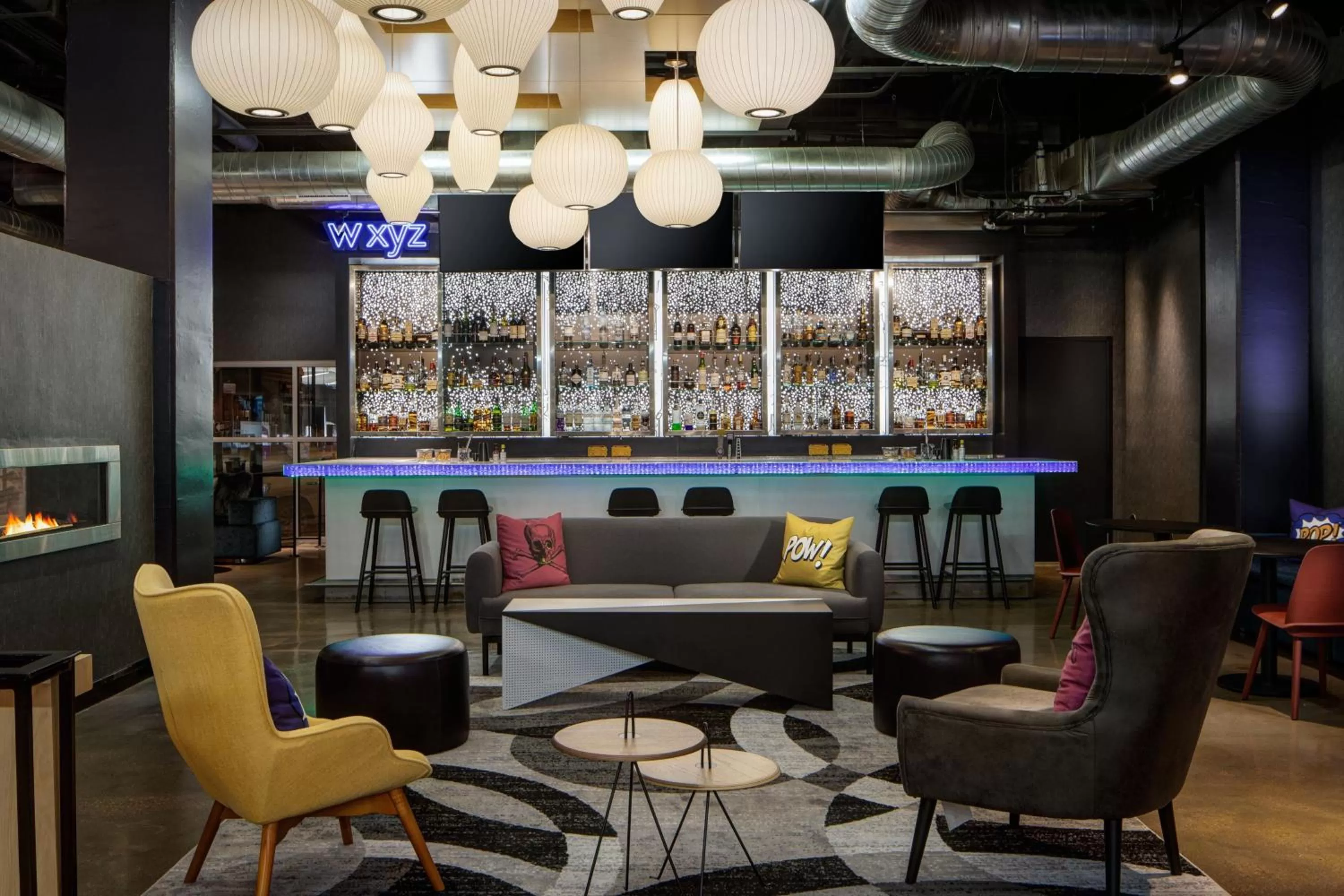 Lounge or bar in Aloft Denver Downtown