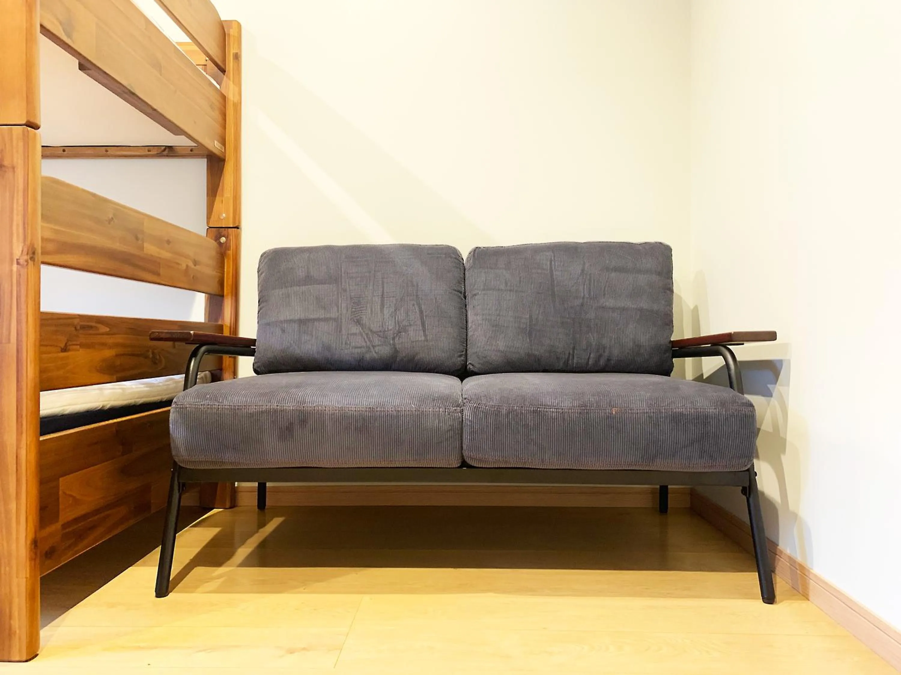 Photo of the whole room in Cactus Inn