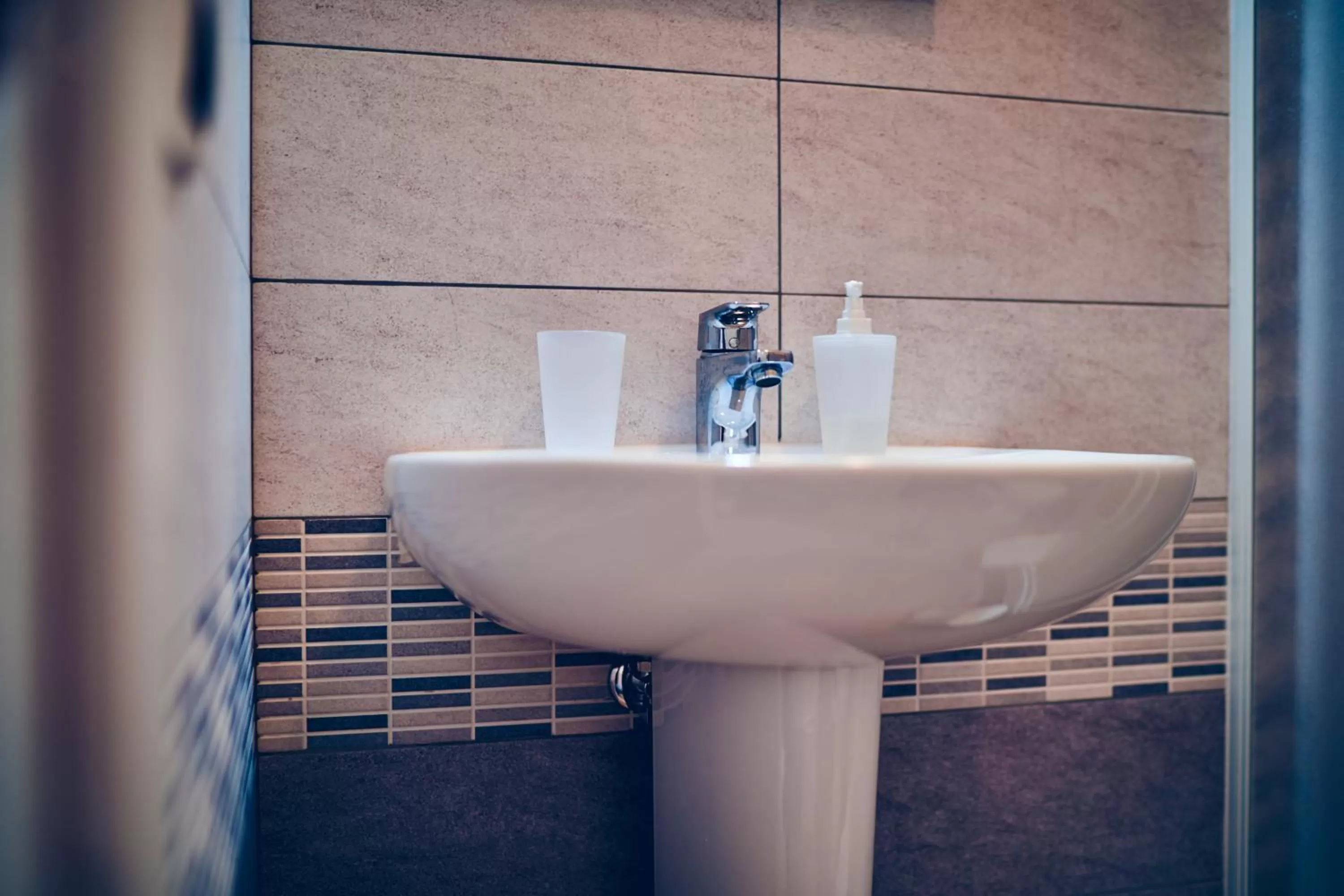 Bathroom in Travelershome 7metri