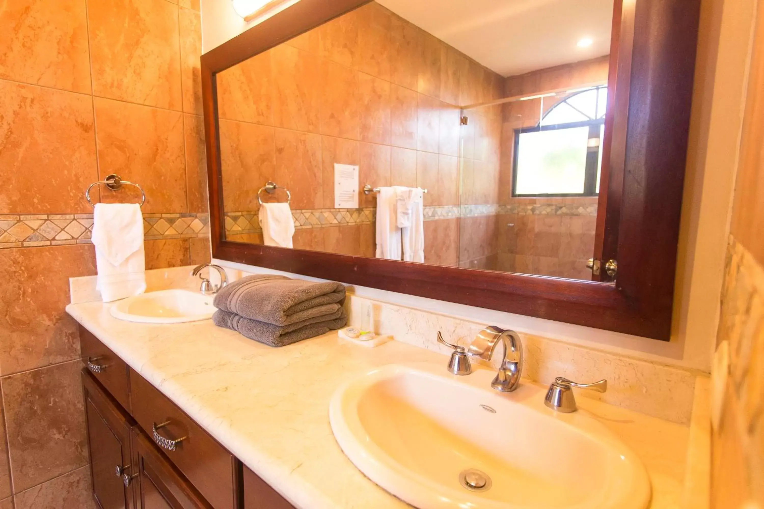 Bathroom in Monte Carlo Luxury Condominiums