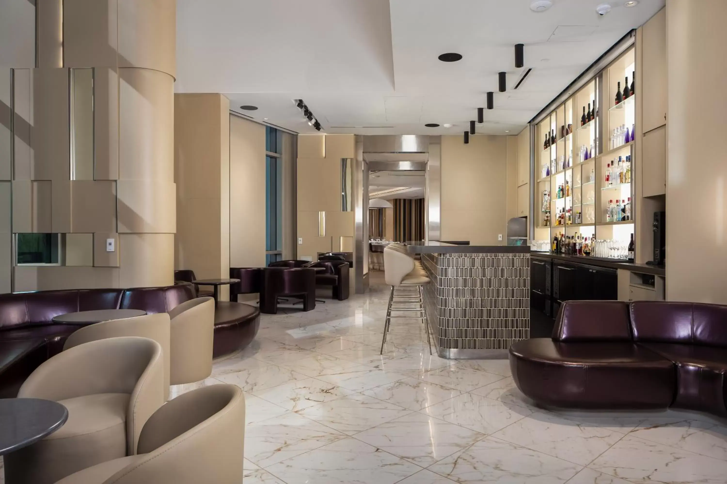 Restaurant/places to eat, Lounge/Bar in Versante Hotel