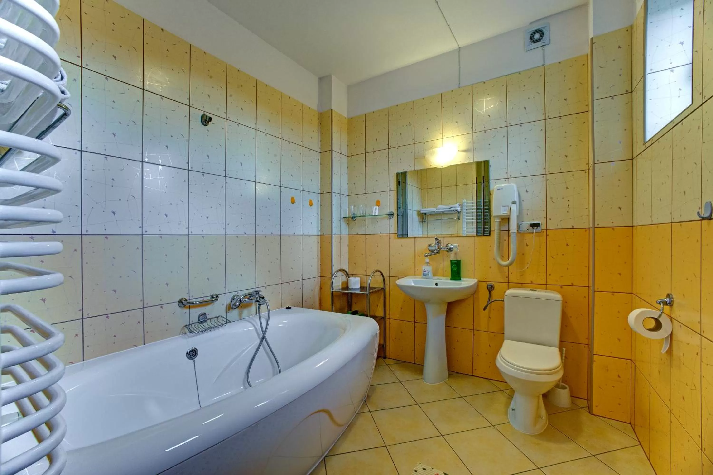 Bathroom in Hotel i Restauracja Bona