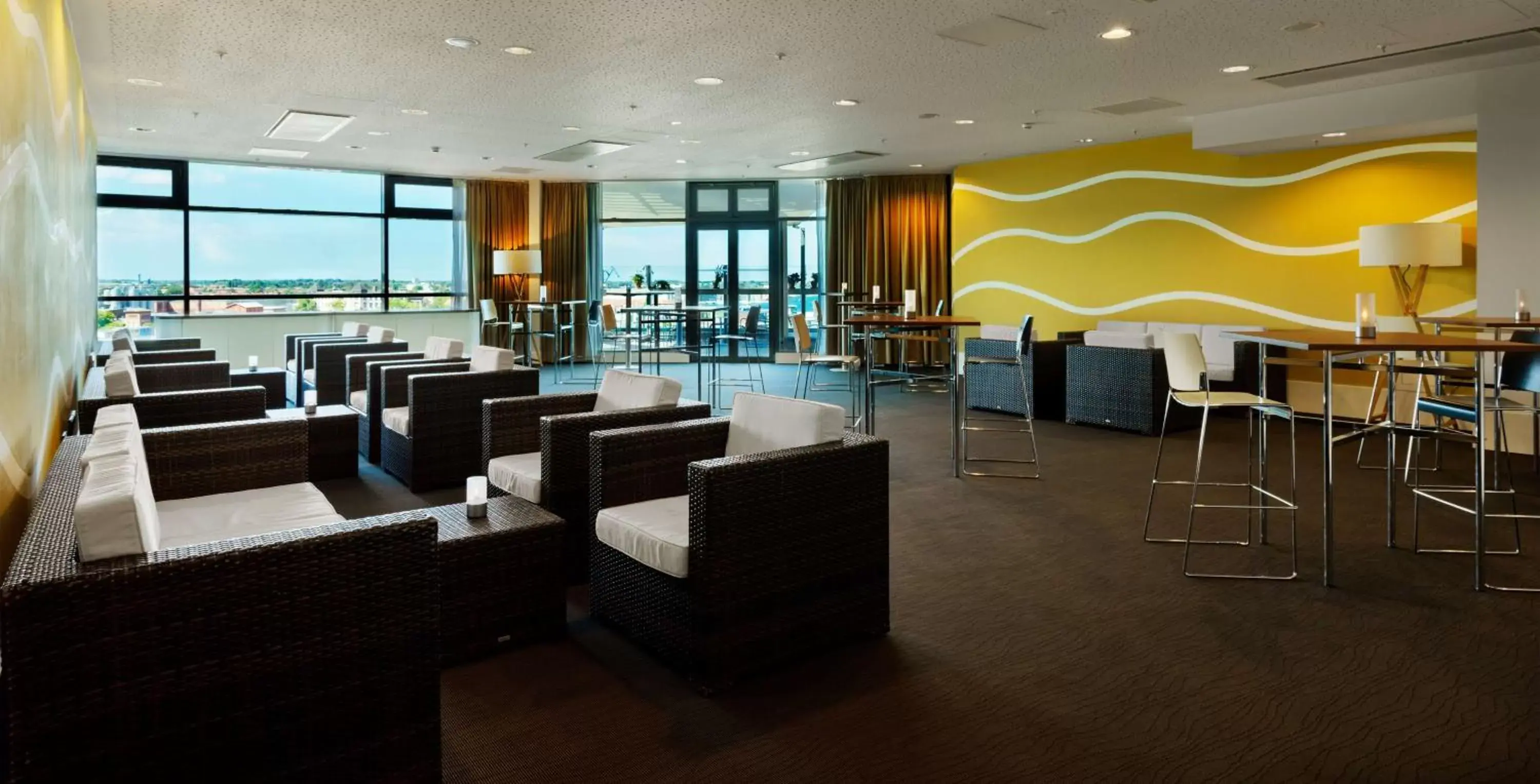 Meeting/conference room, Restaurant/Places to Eat in Radisson Blu Hotel Rostock