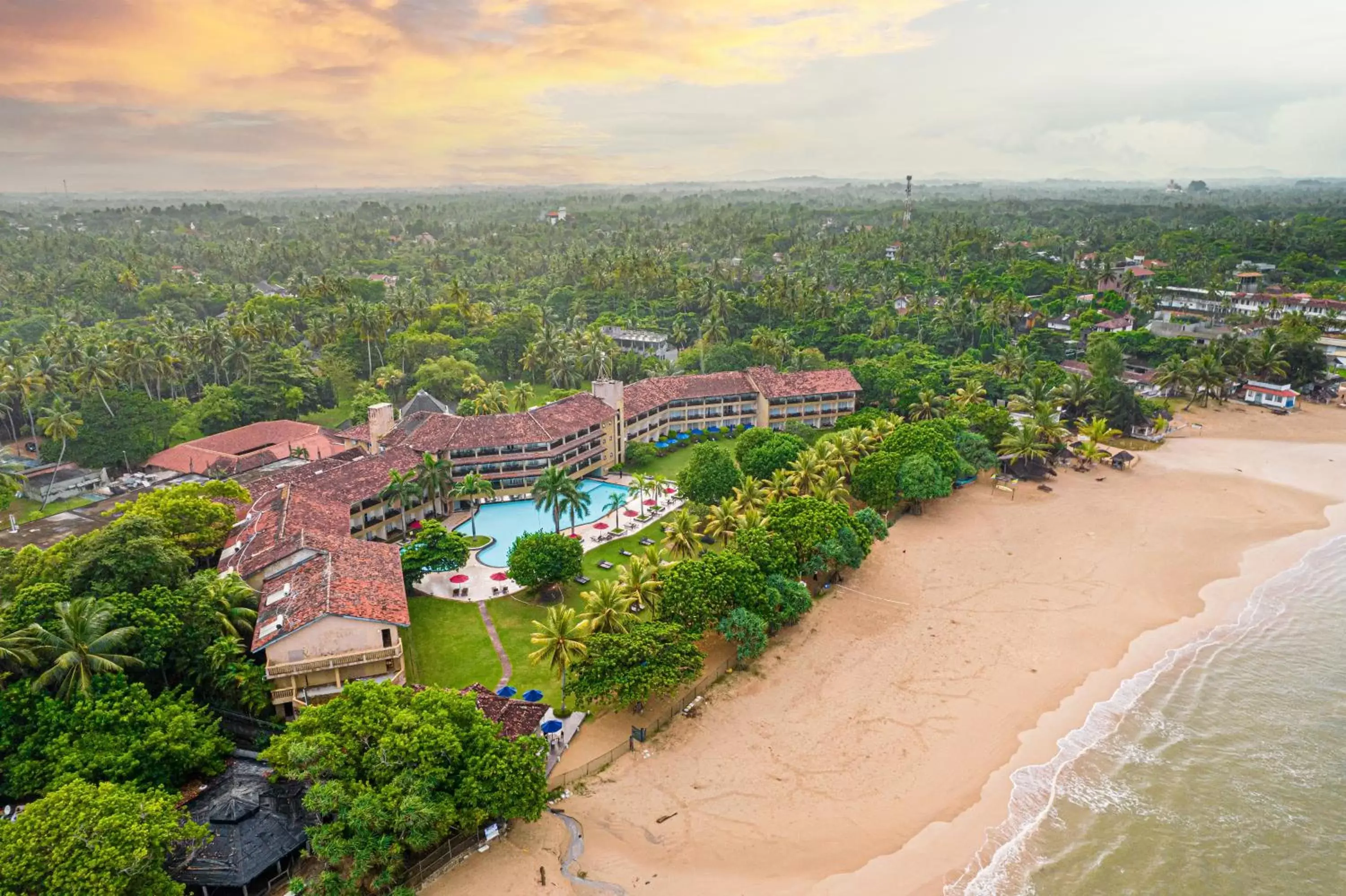 Property building, Bird's-eye View in The Palms