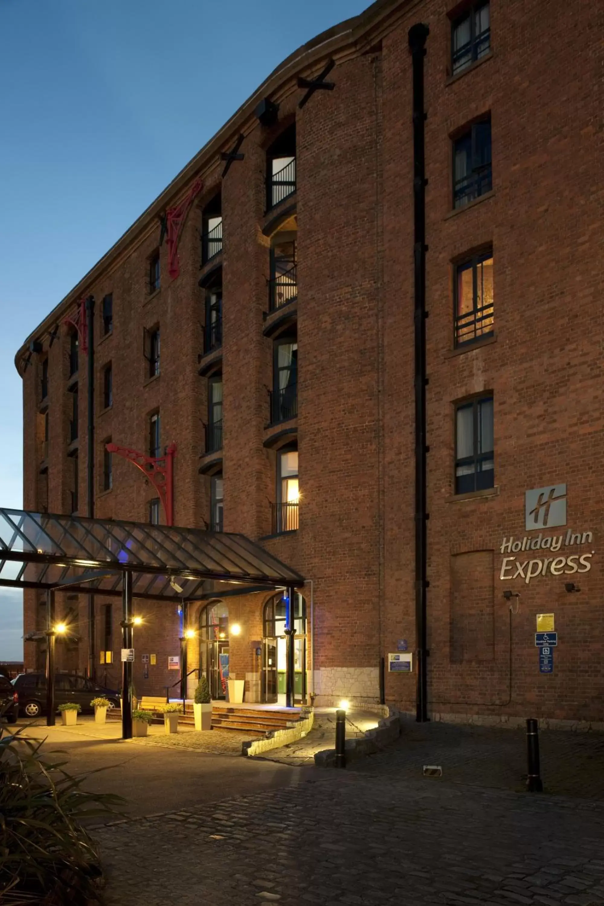 Property building in Holiday Inn Express Liverpool-Albert Dock, an IHG Hotel