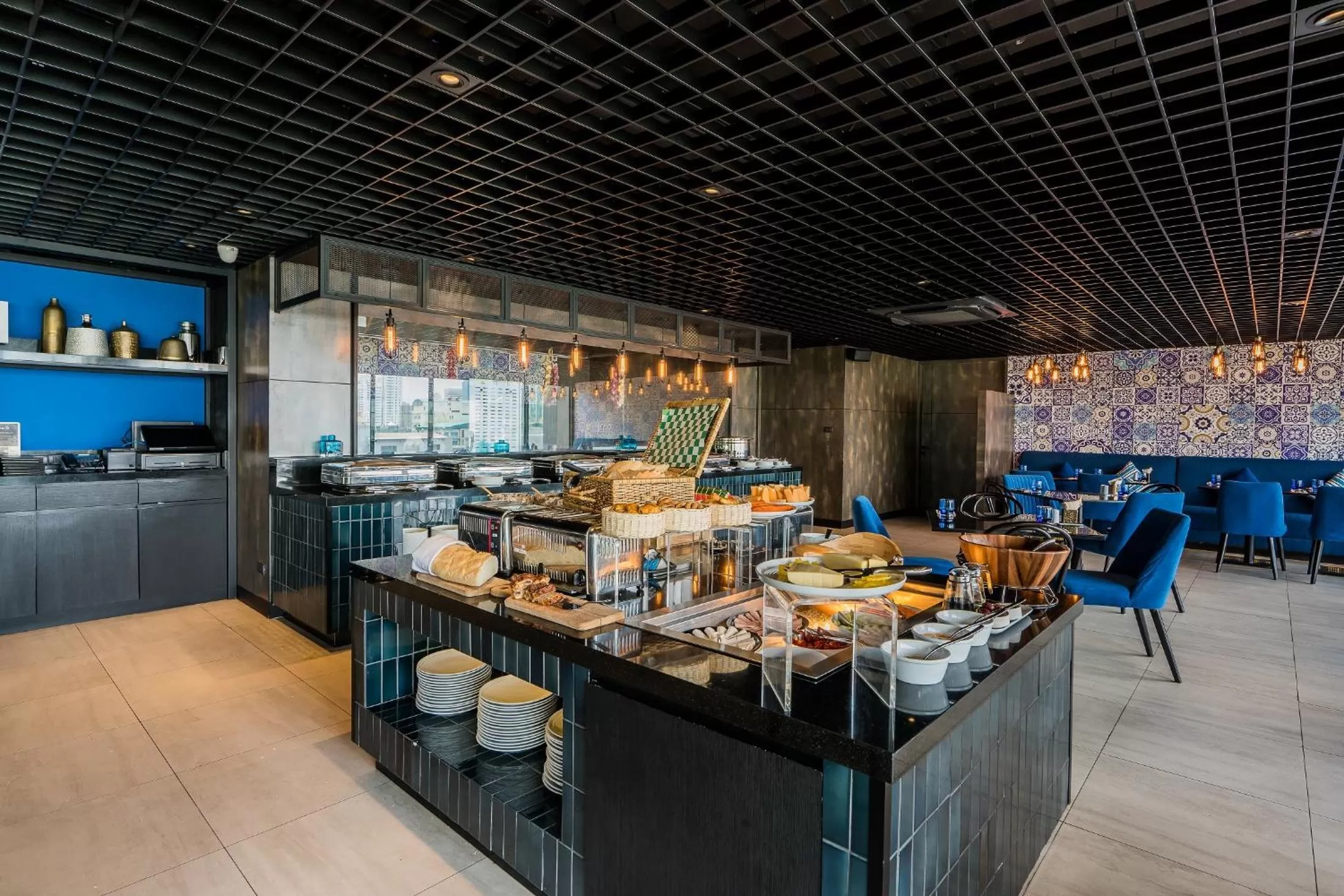 Restaurant/places to eat in The Key Premier Hotel Sukhumvit Bangkok