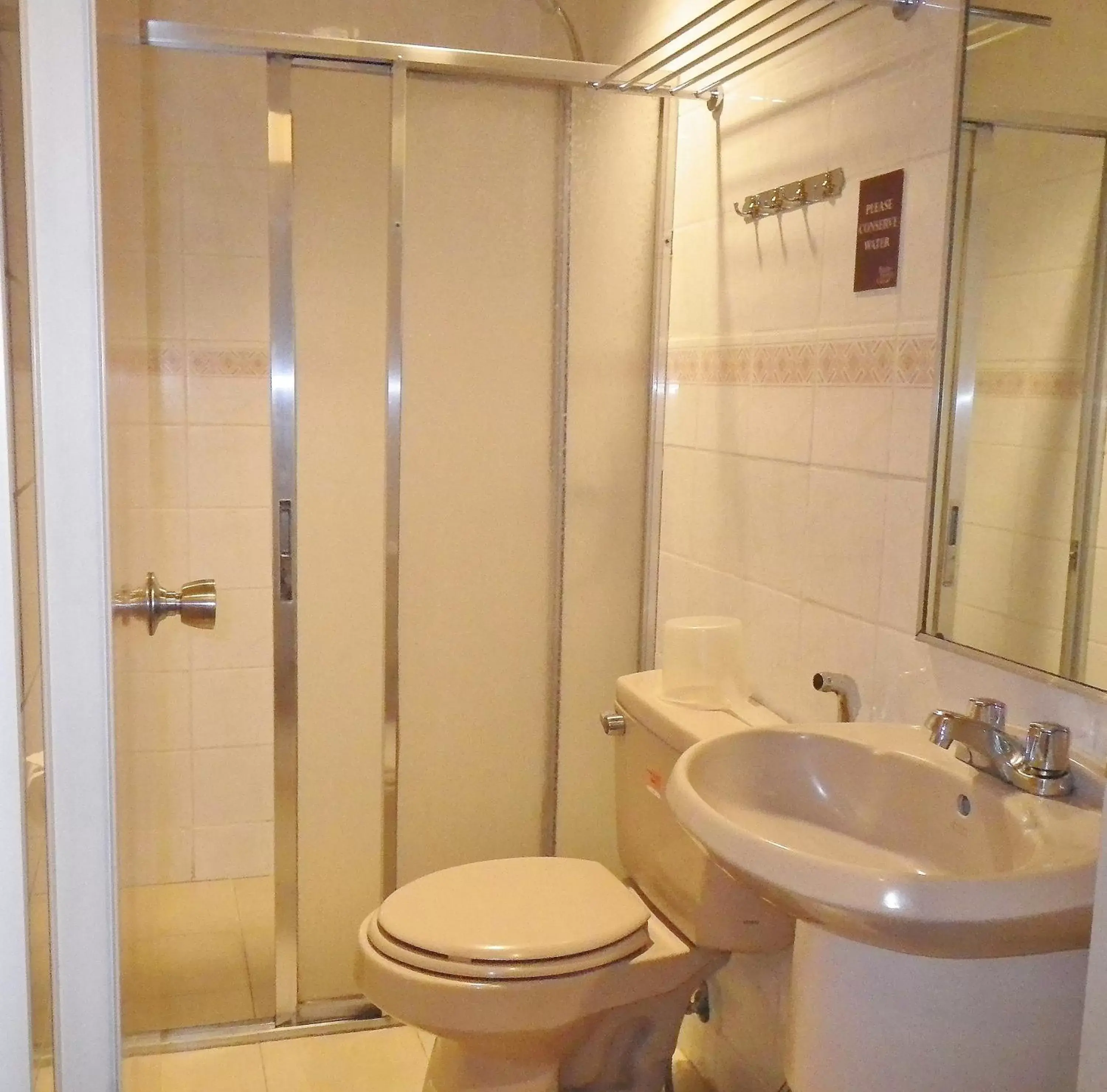 Bathroom in Baguio Holiday Villas