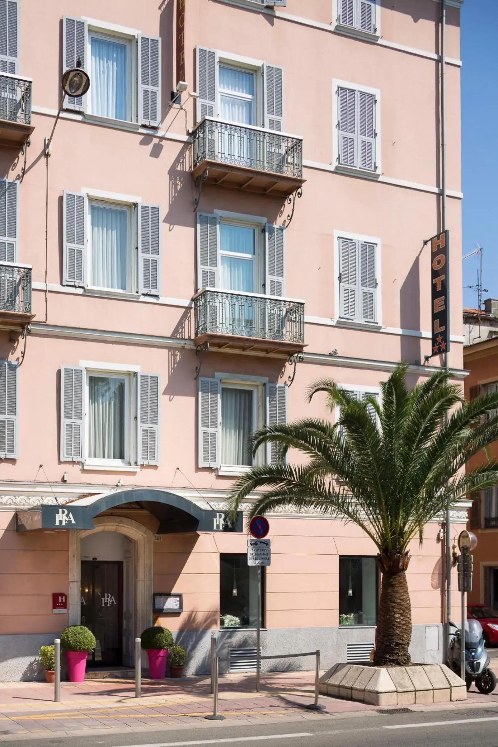 Facade/entrance, Property Building in Hotel Relais Acropolis