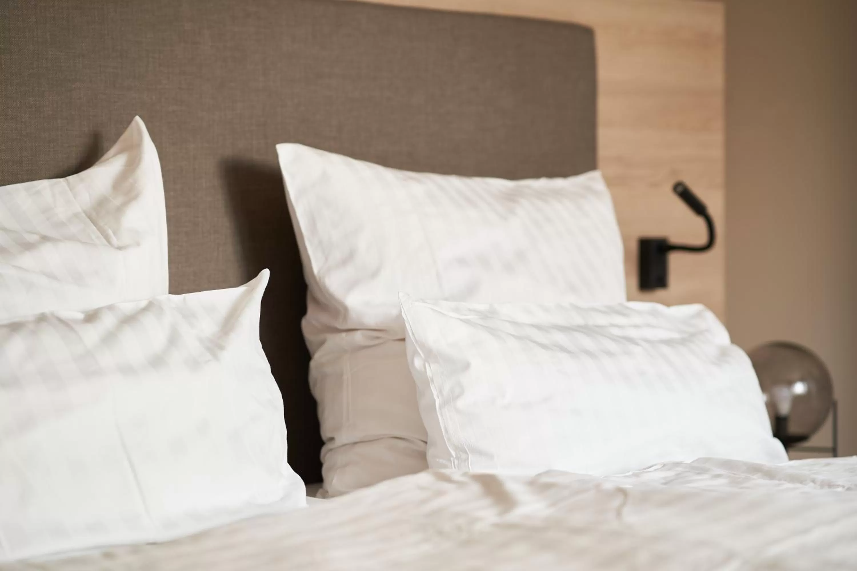 Decorative detail, Bed in Hotel Marco Polo