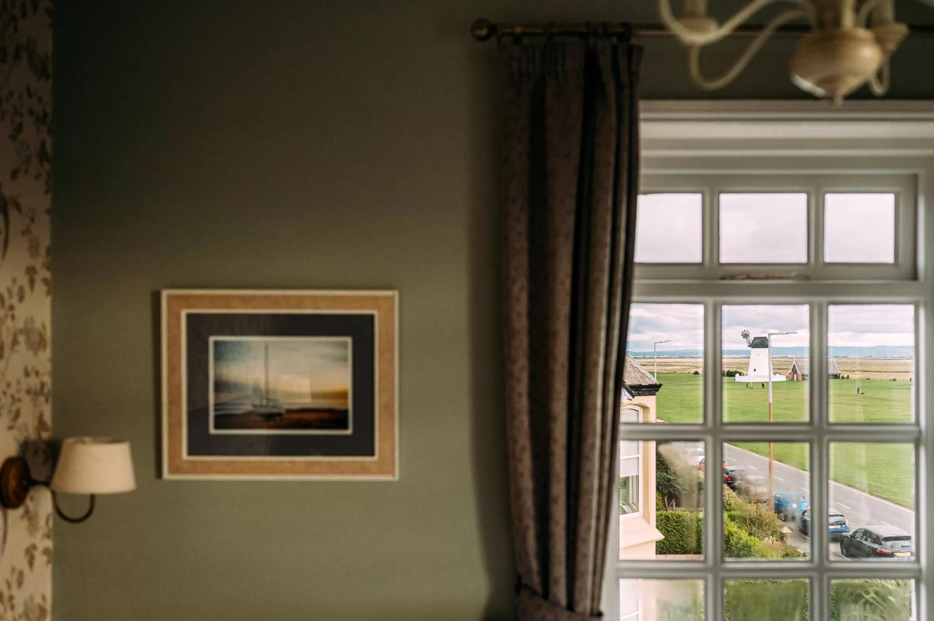 Nearby landmark in The Queens Hotel