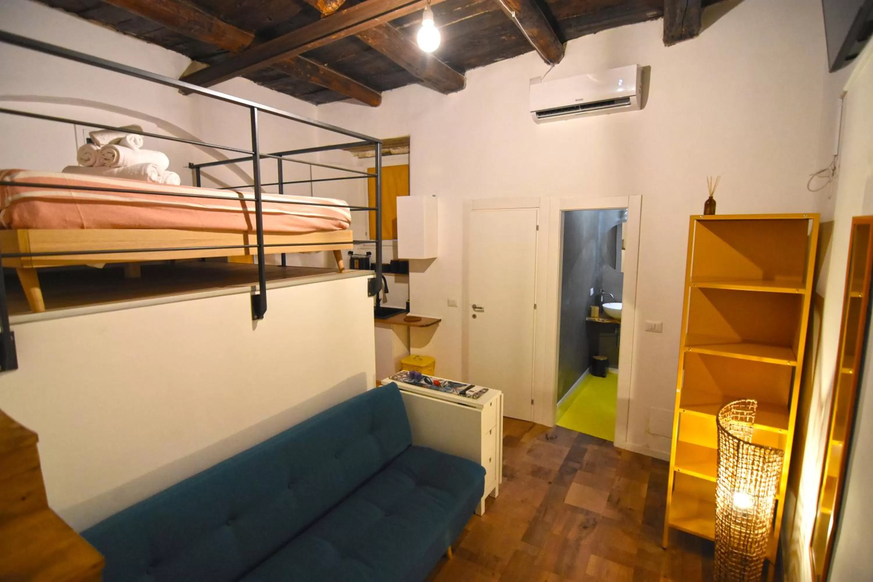 Photo of the whole room in La Dimora di Artemide B&B