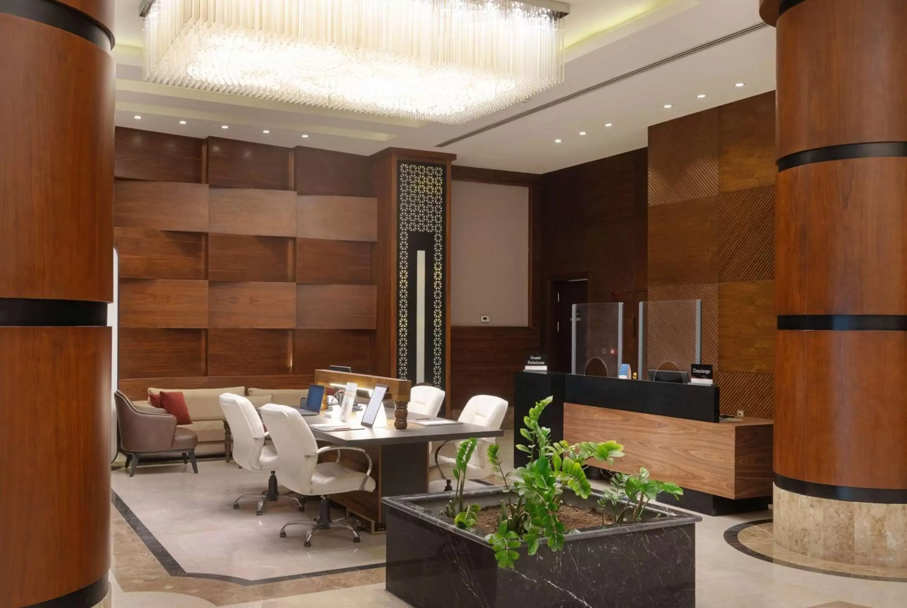 Lobby or reception, Restaurant/Places to Eat in Ramada by Wyndham Erbil Gulan Street