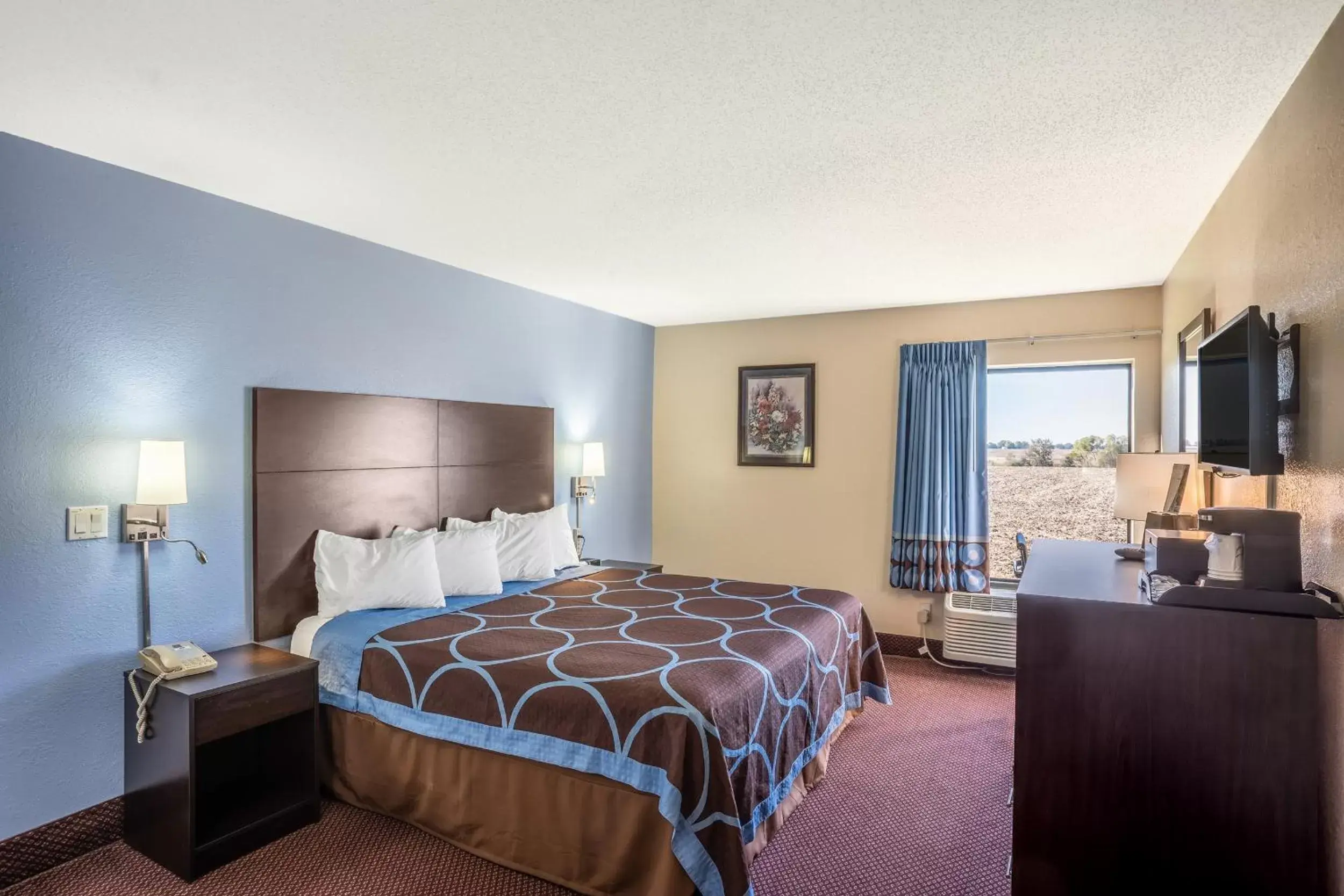 Bedroom in Americas Best Value Inn-Galesburg