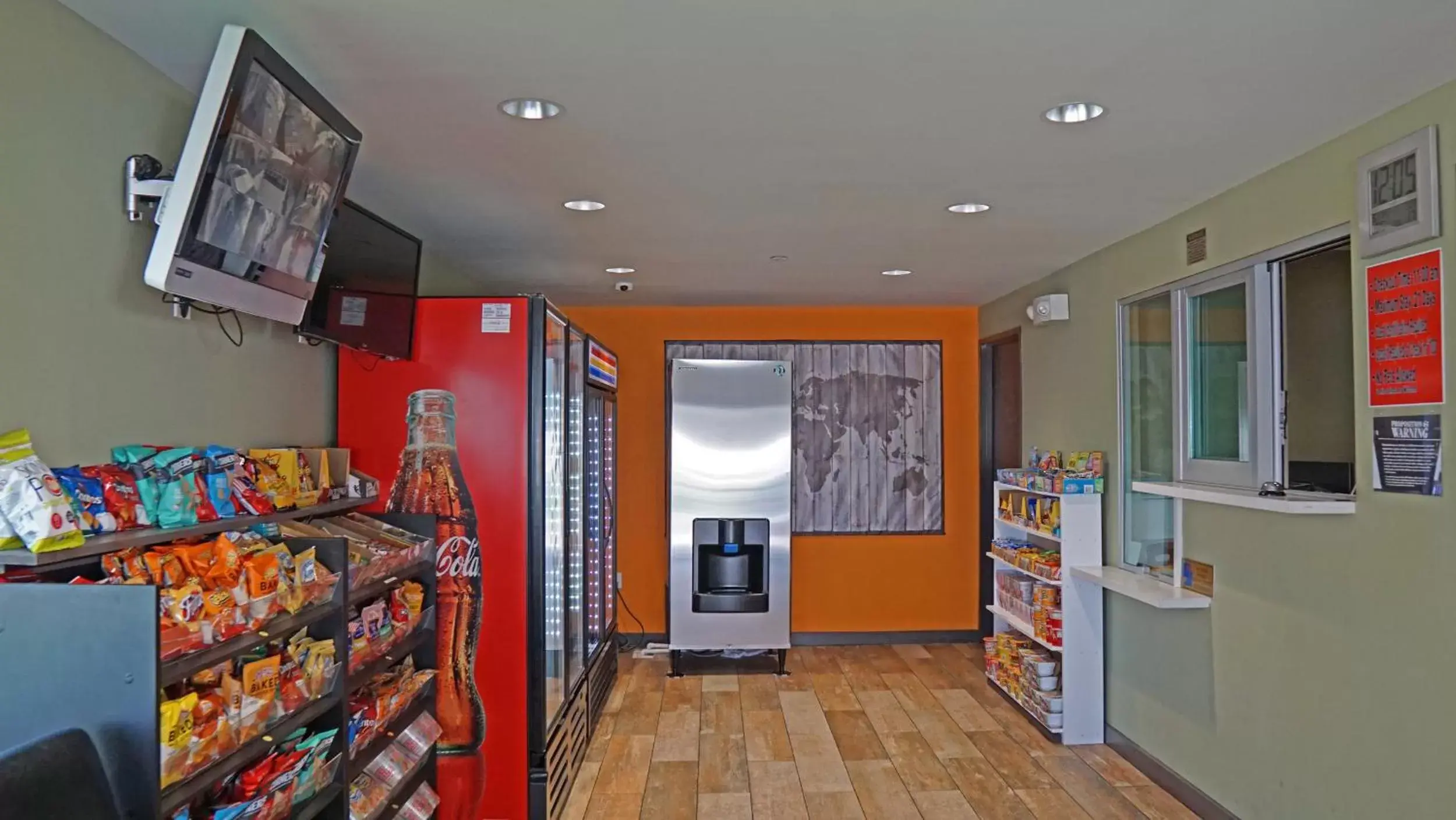 Lobby or reception in Hawthorne Plaza Inn Near LAX Lobby or reception in Hawthorne Plaza Inn Near LAX