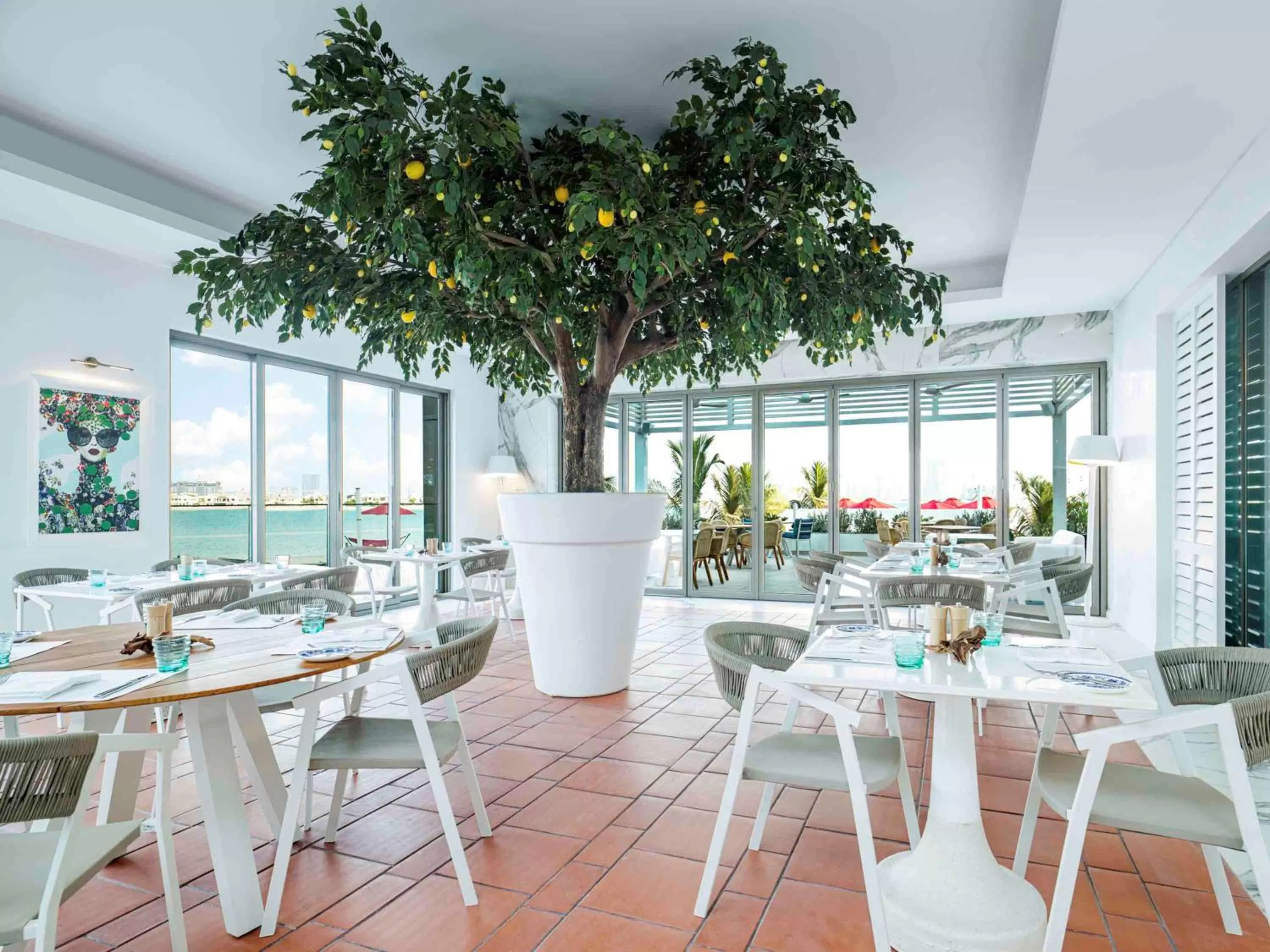 Restaurant/places to eat in Th8 Palm Dubai Beach Resort Vignette Collection, an IHG hotel