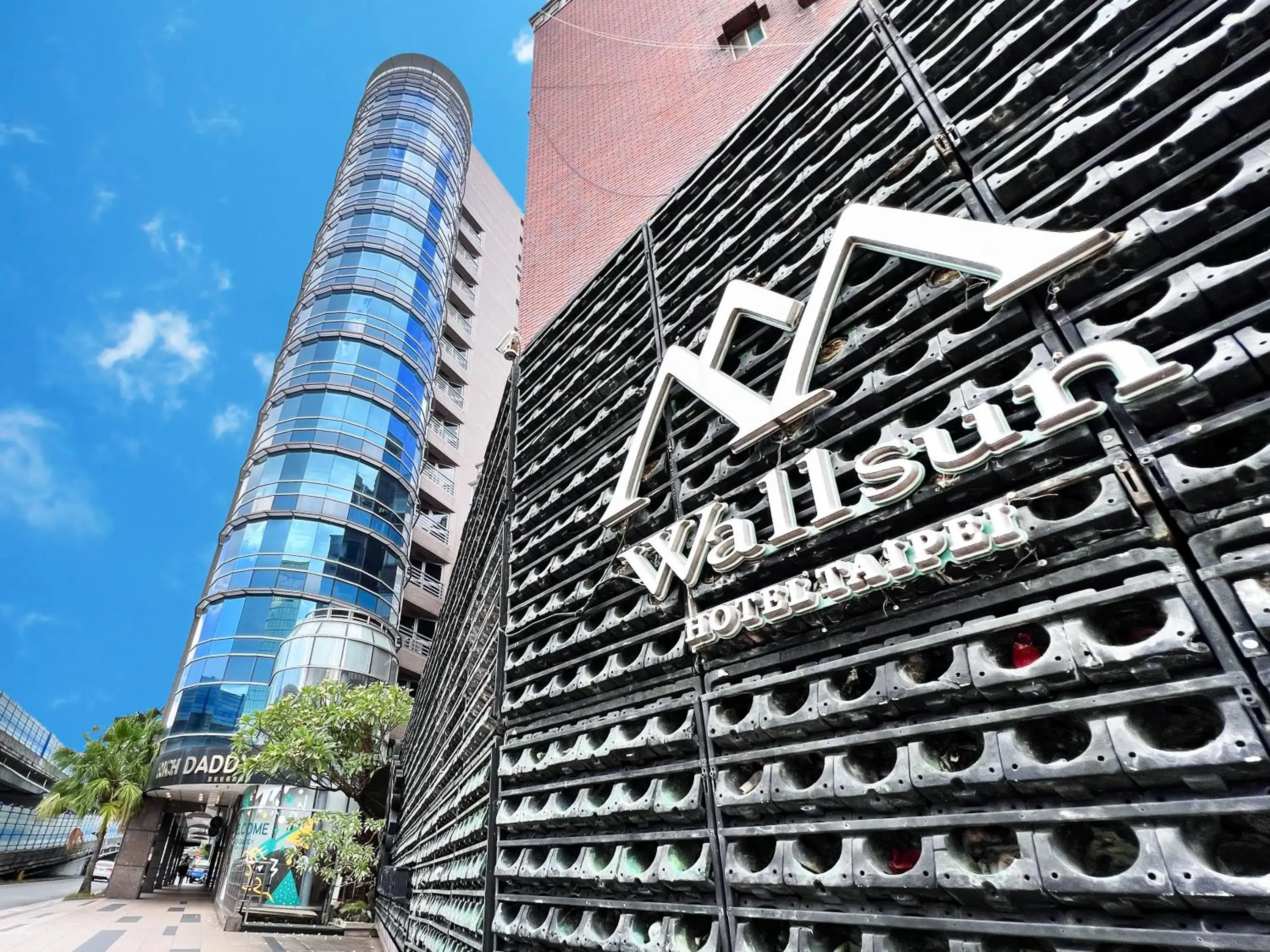 Property building in Wallsun Hotel Property building in Wallsun Hotel