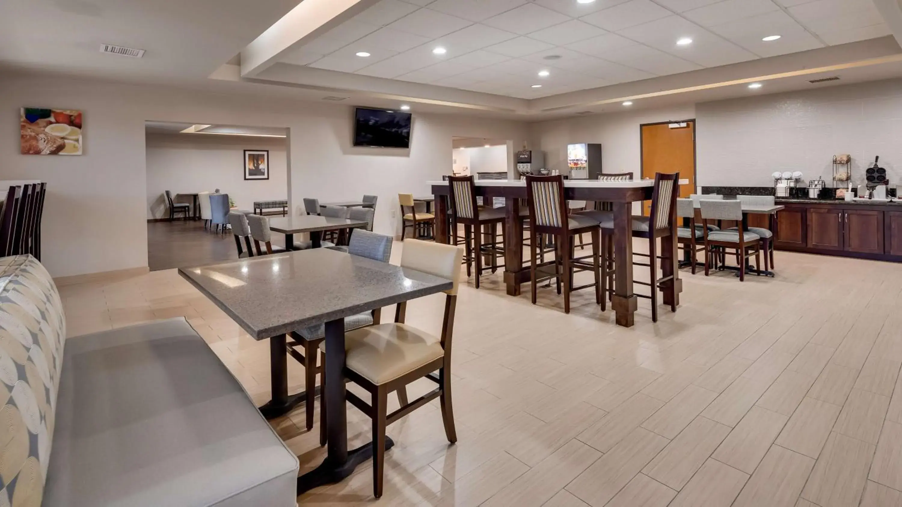 Lobby or reception, Restaurant/Places to Eat in Best Western Plus Surprise-Phoenix NW