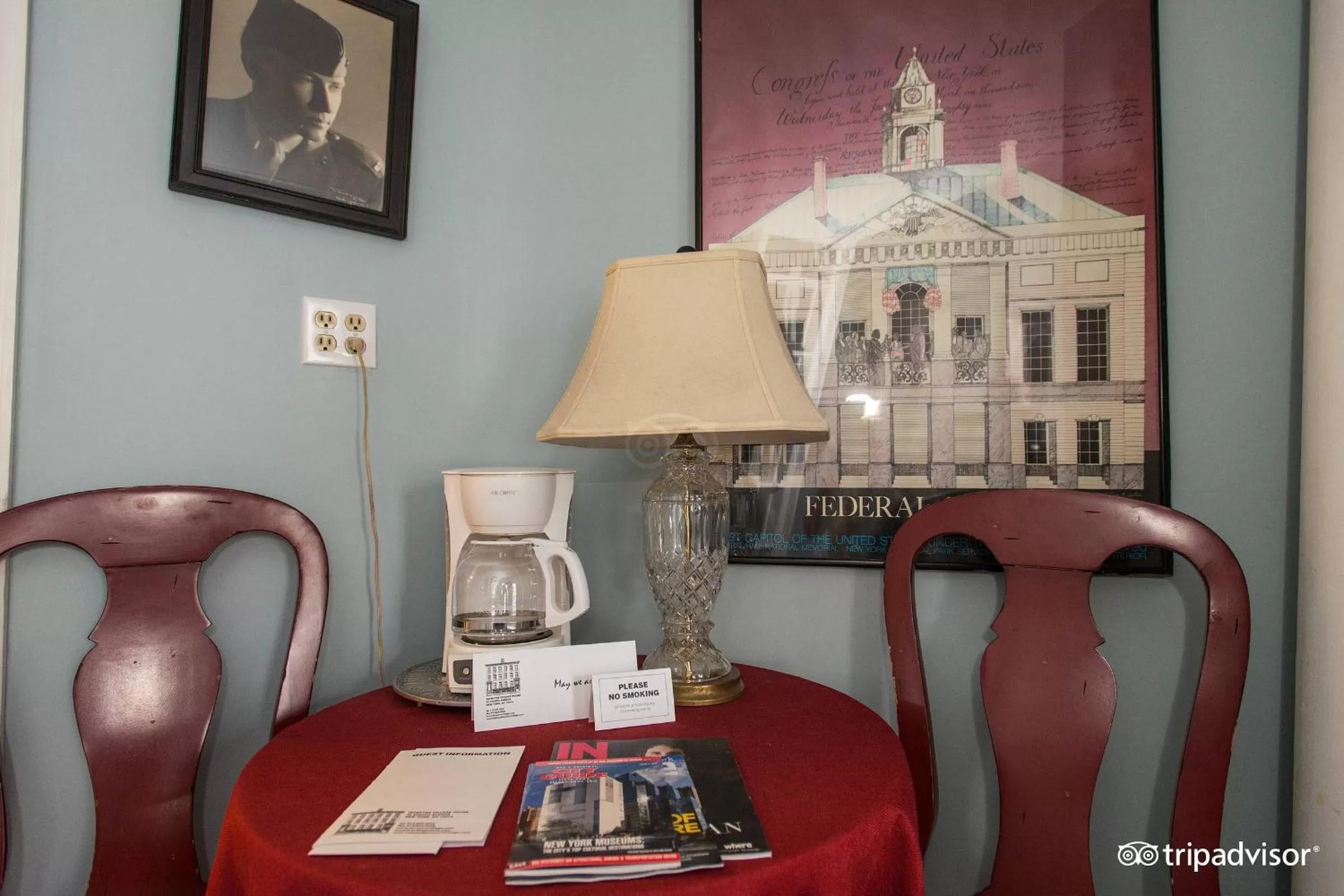 Coffee/tea facilities in Incentra Village Hotel