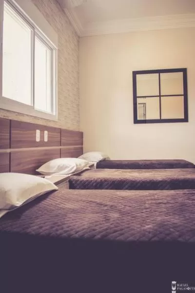 Photo of the whole room, Bed in Jardim Hotel