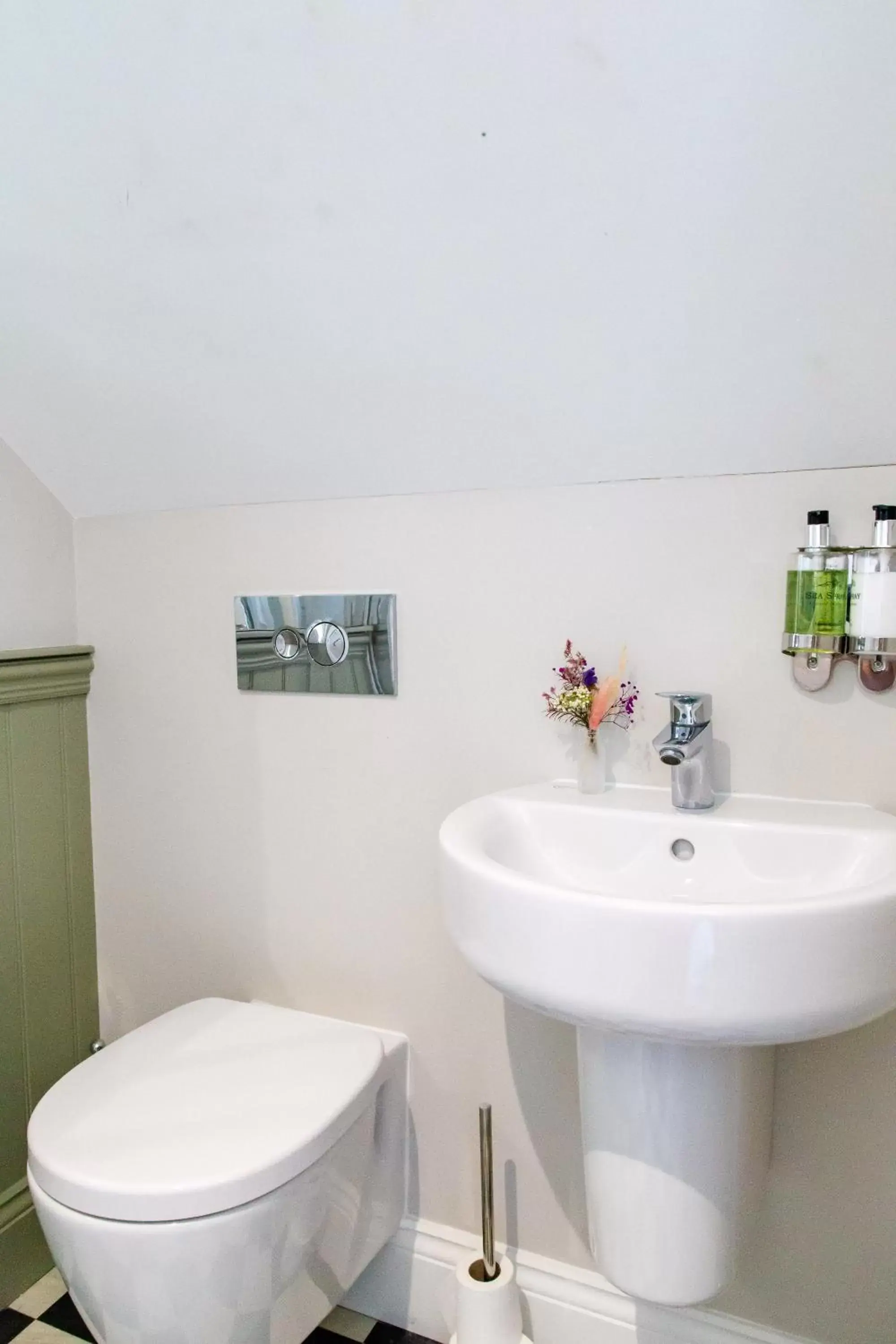 Bathroom in Goodramgate Apartments