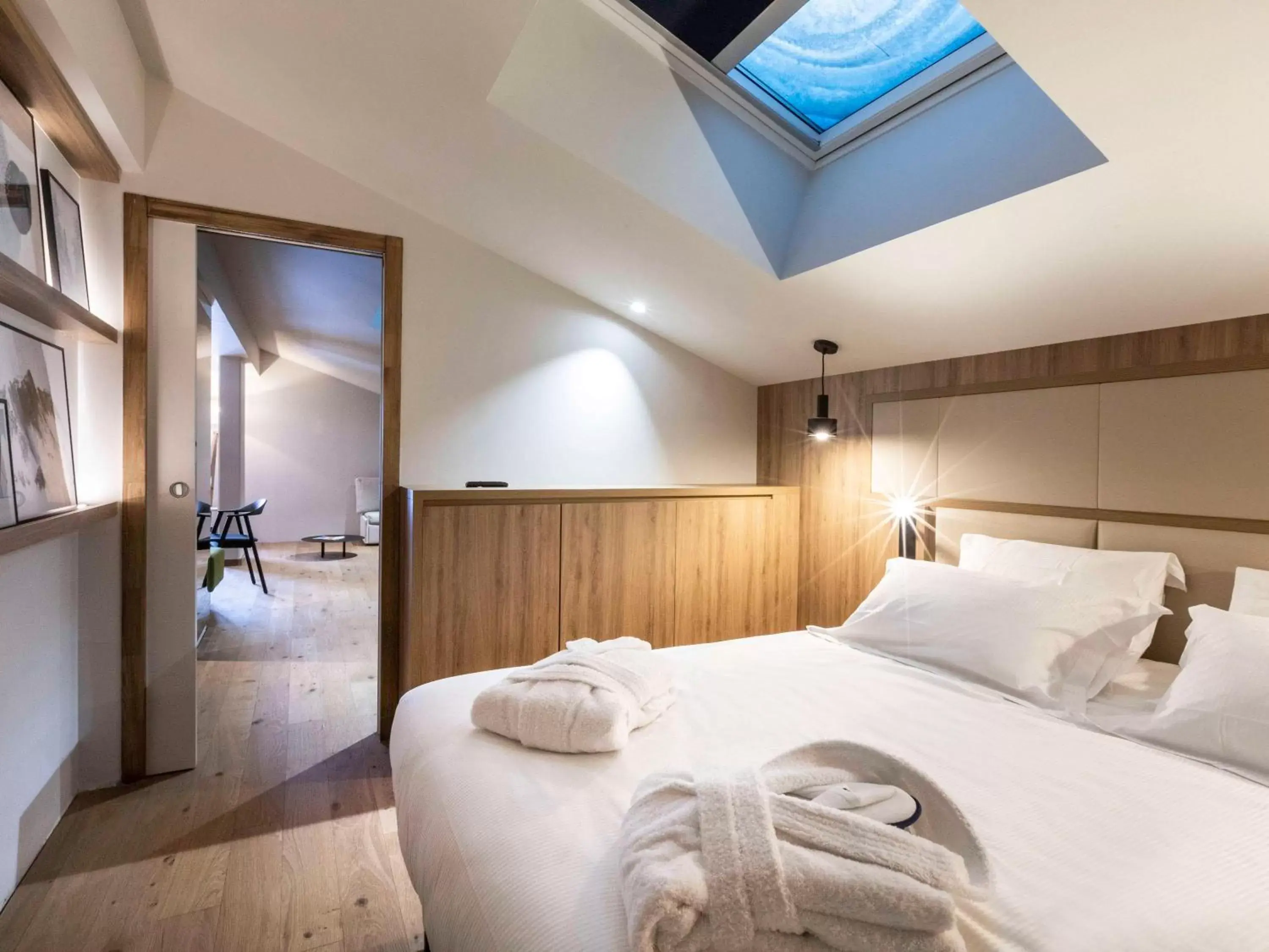 Bedroom, Bed in Novotel Megève Mont-Blanc