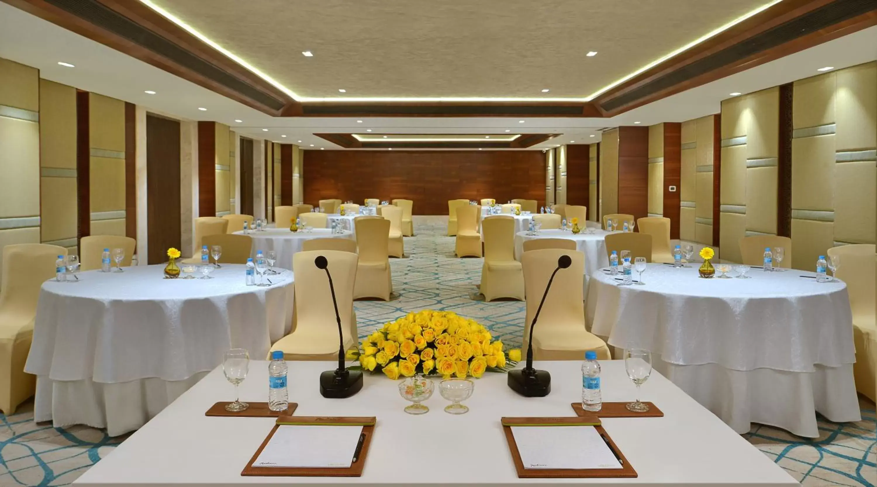 Banquet/Function facilities in Radisson Gwalior