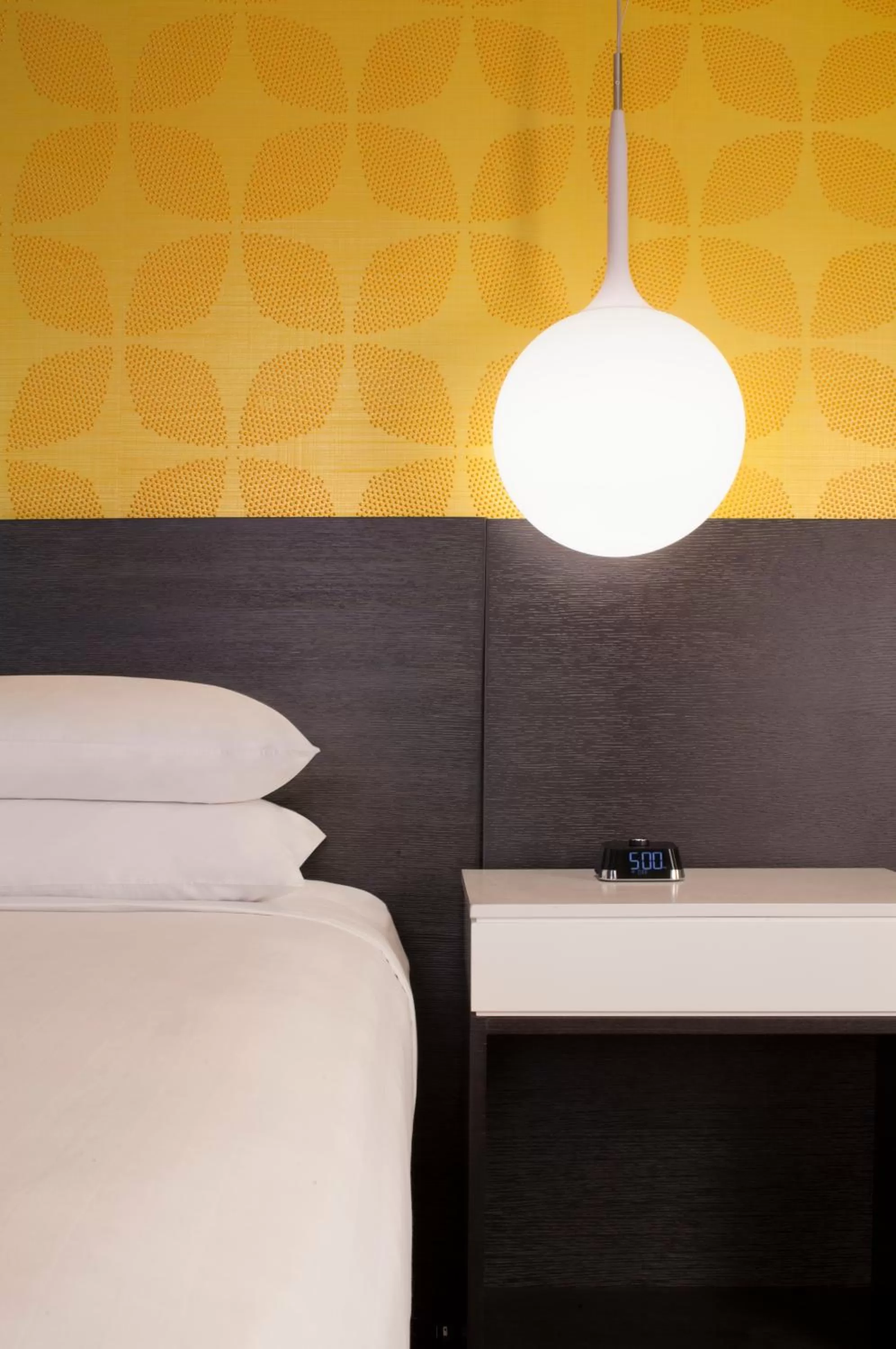 Bed in Hyatt Regency Los Angeles International Airport