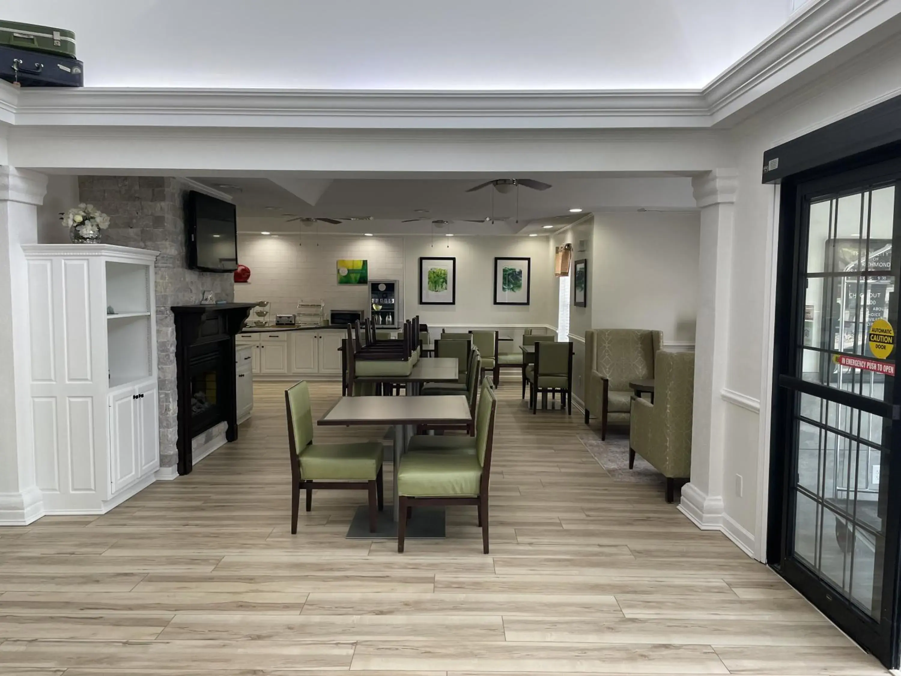 Lobby or reception, Restaurant/Places to Eat in Quality Inn Richmond