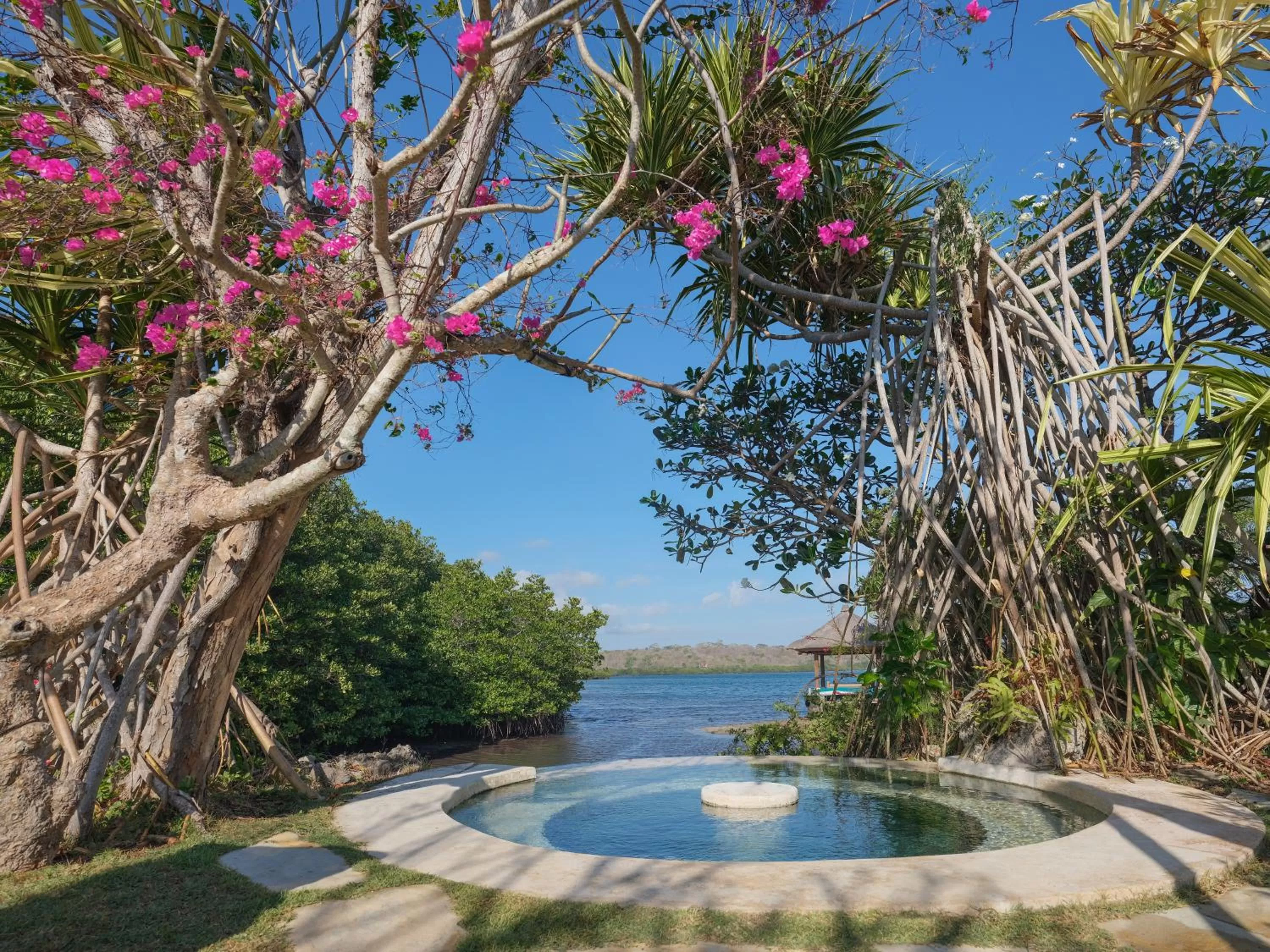 Hot Spring Bath in Mimpi Resort Menjangan