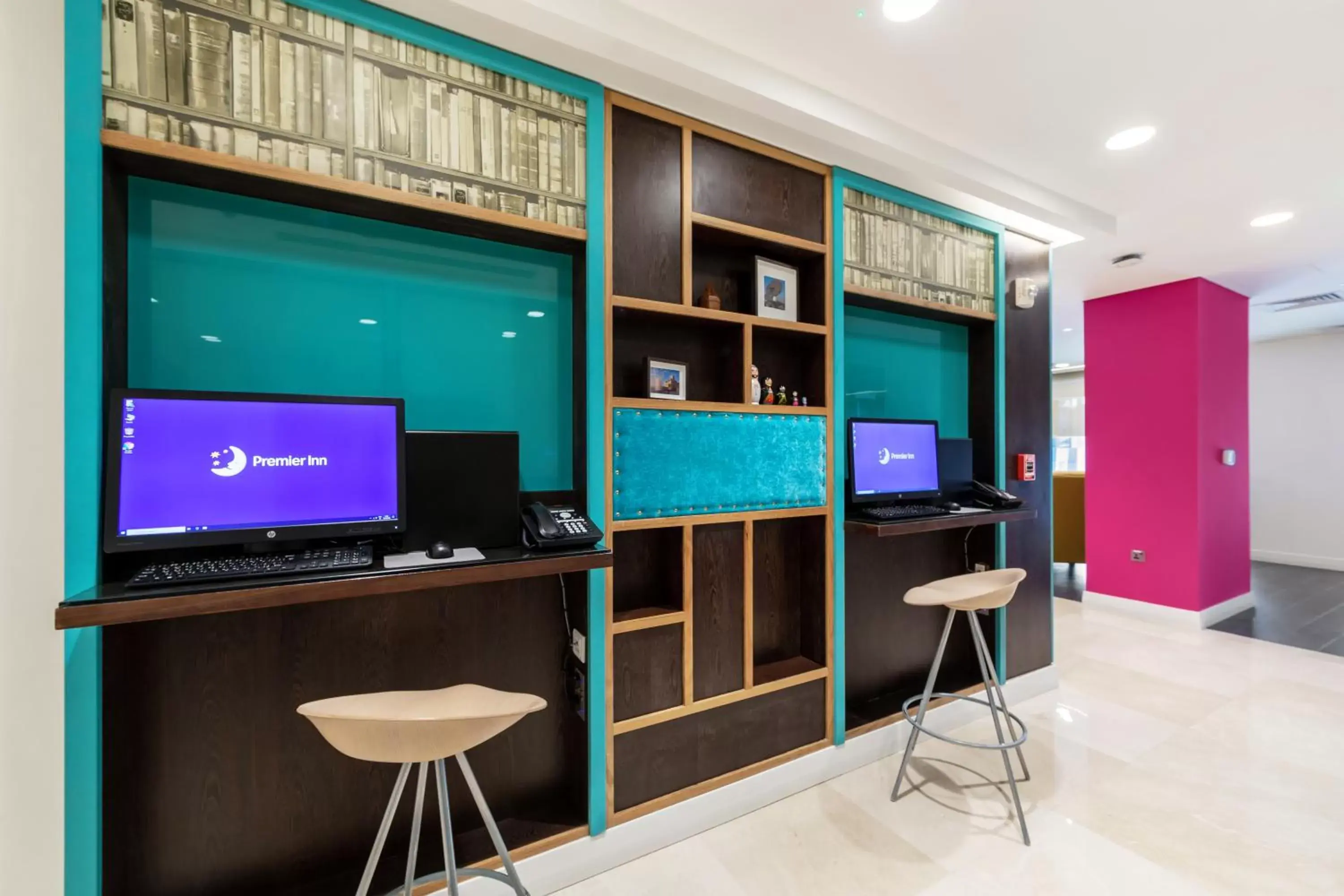 Business facilities, TV/Entertainment Center in Premier Inn Doha Airport