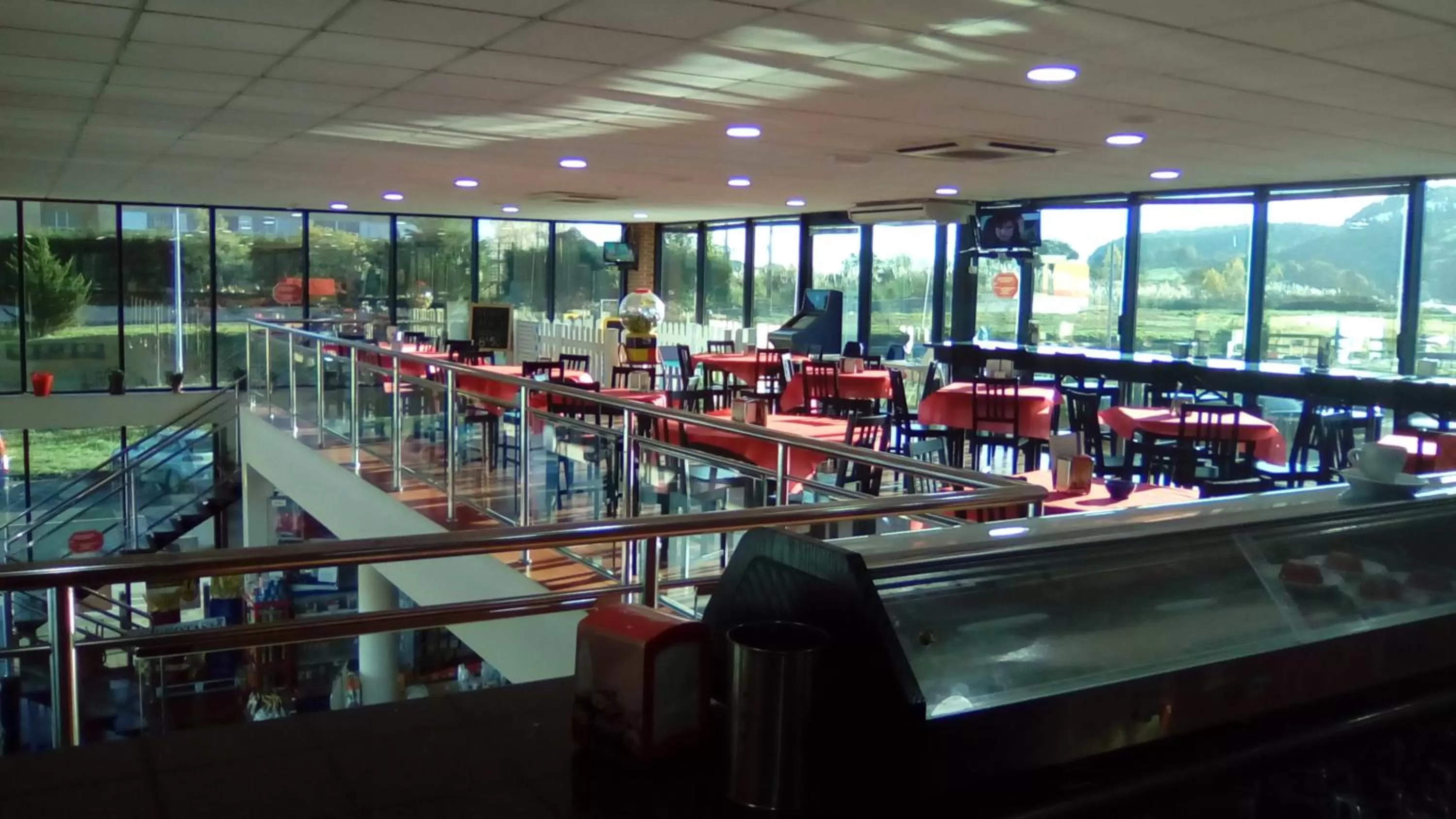 Restaurant/places to eat in Puerta de Santillana