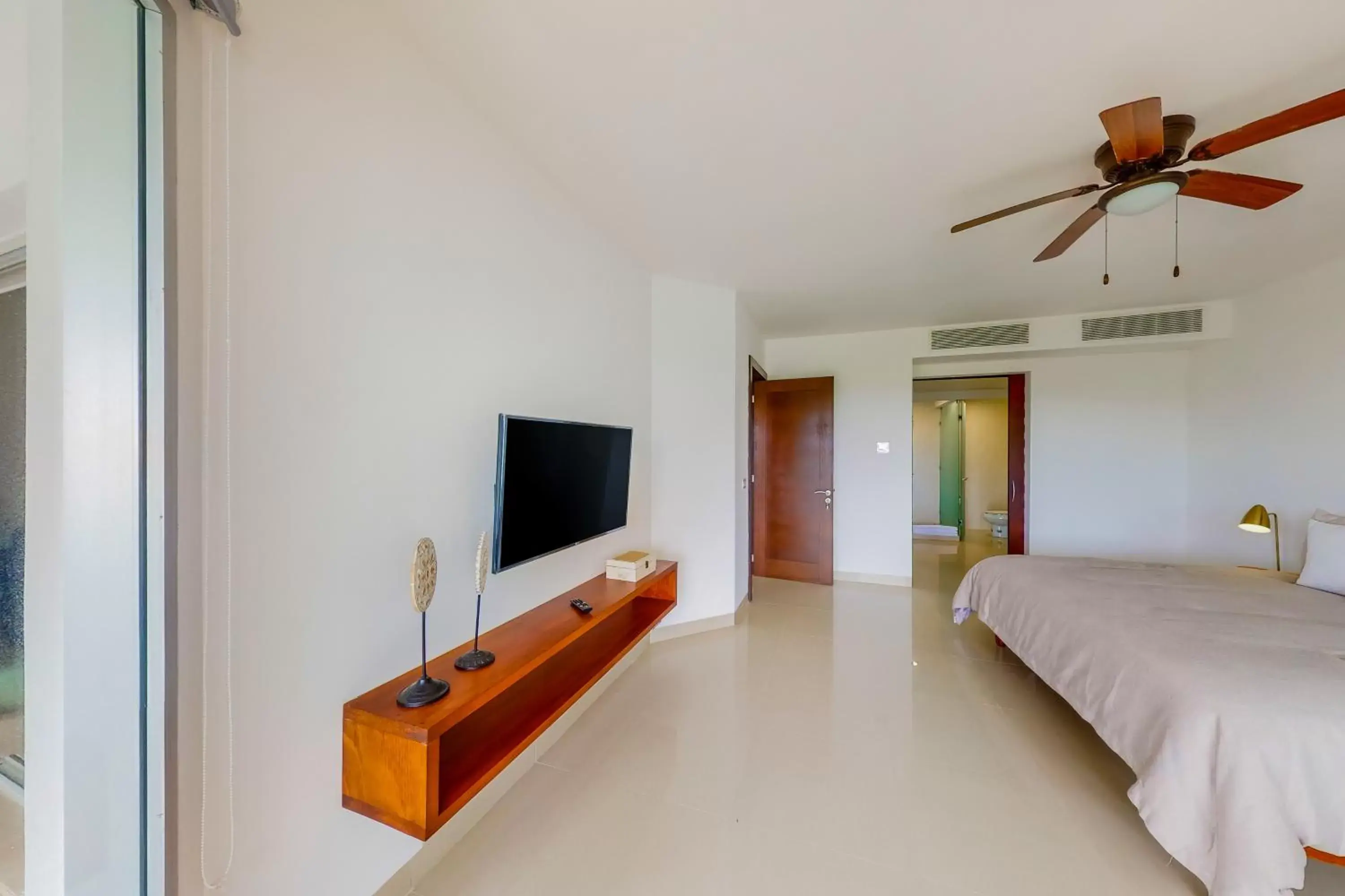 TV/Entertainment Center in Hakuna Matata 725N at Mareazul Beachfront