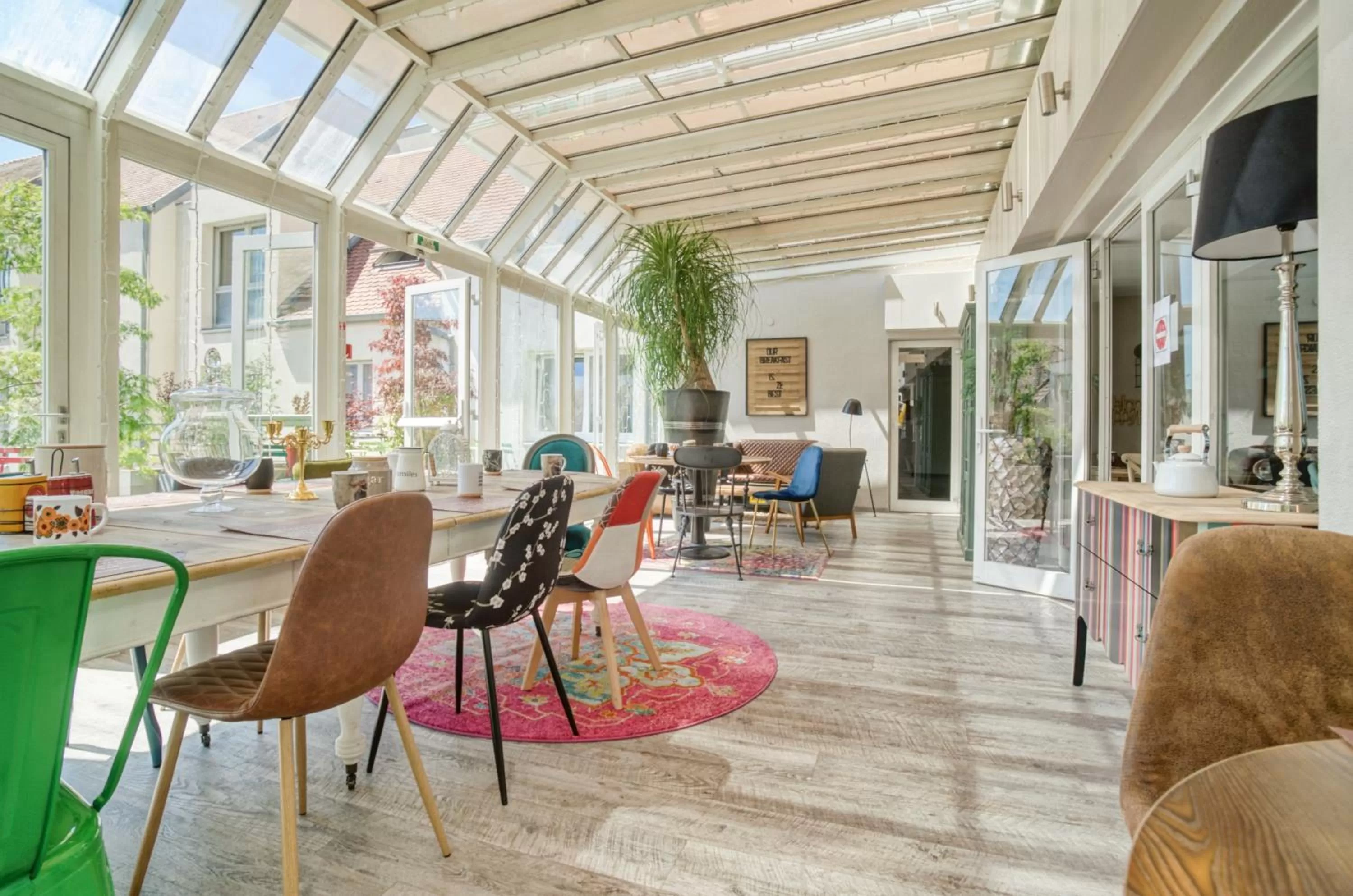 Patio in La Maison Hôtel Mulhouse Centre