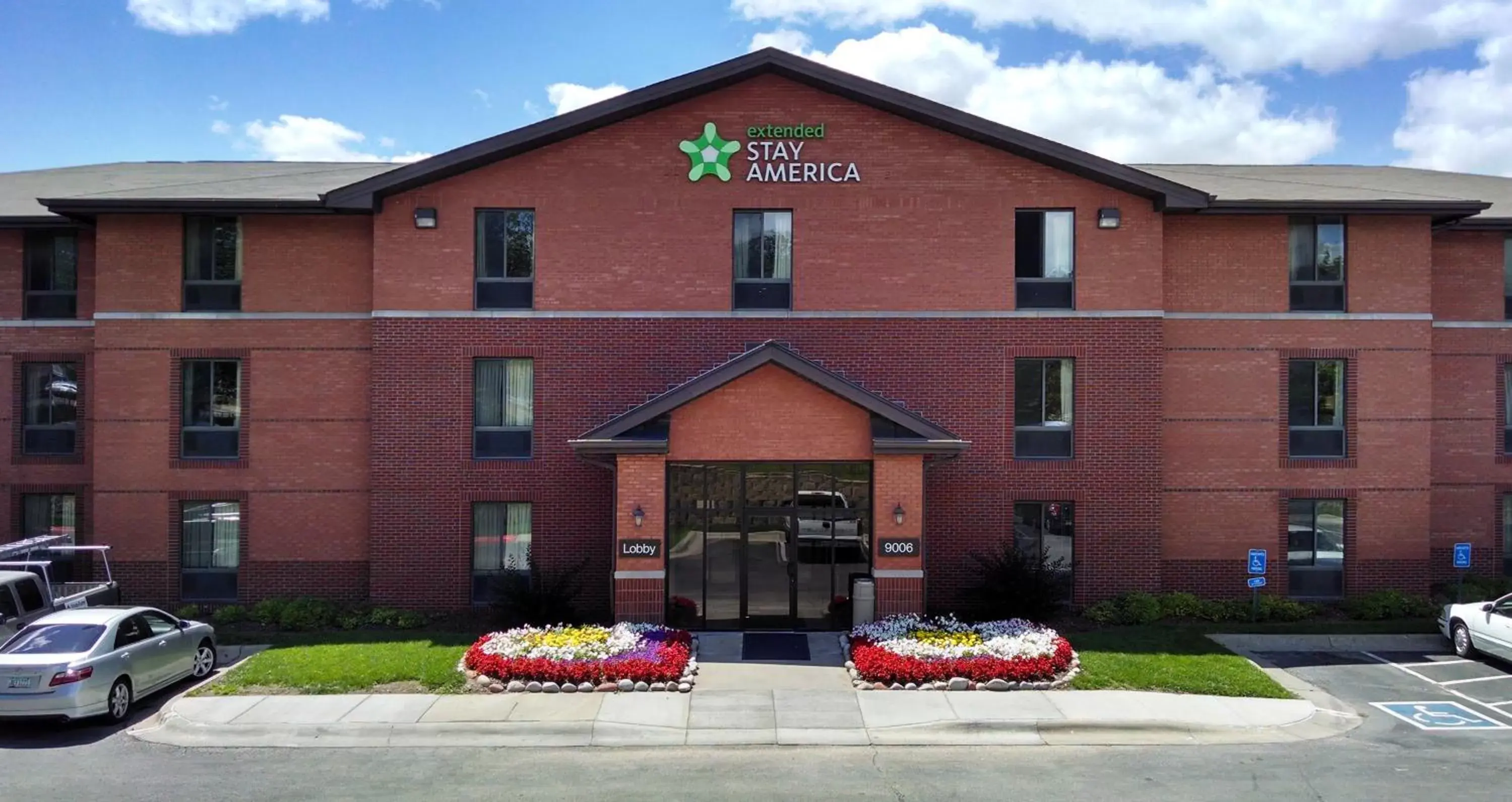 Property building in Extended Stay America Suites - Omaha - West