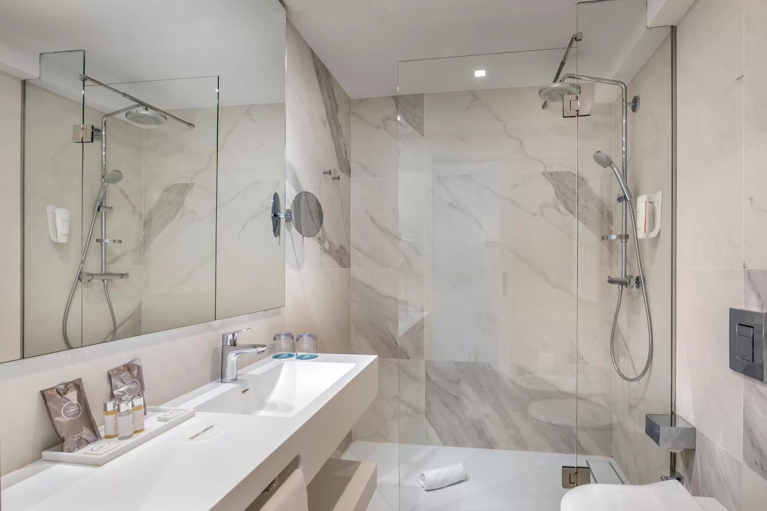 Bathroom in Occidental Vigo