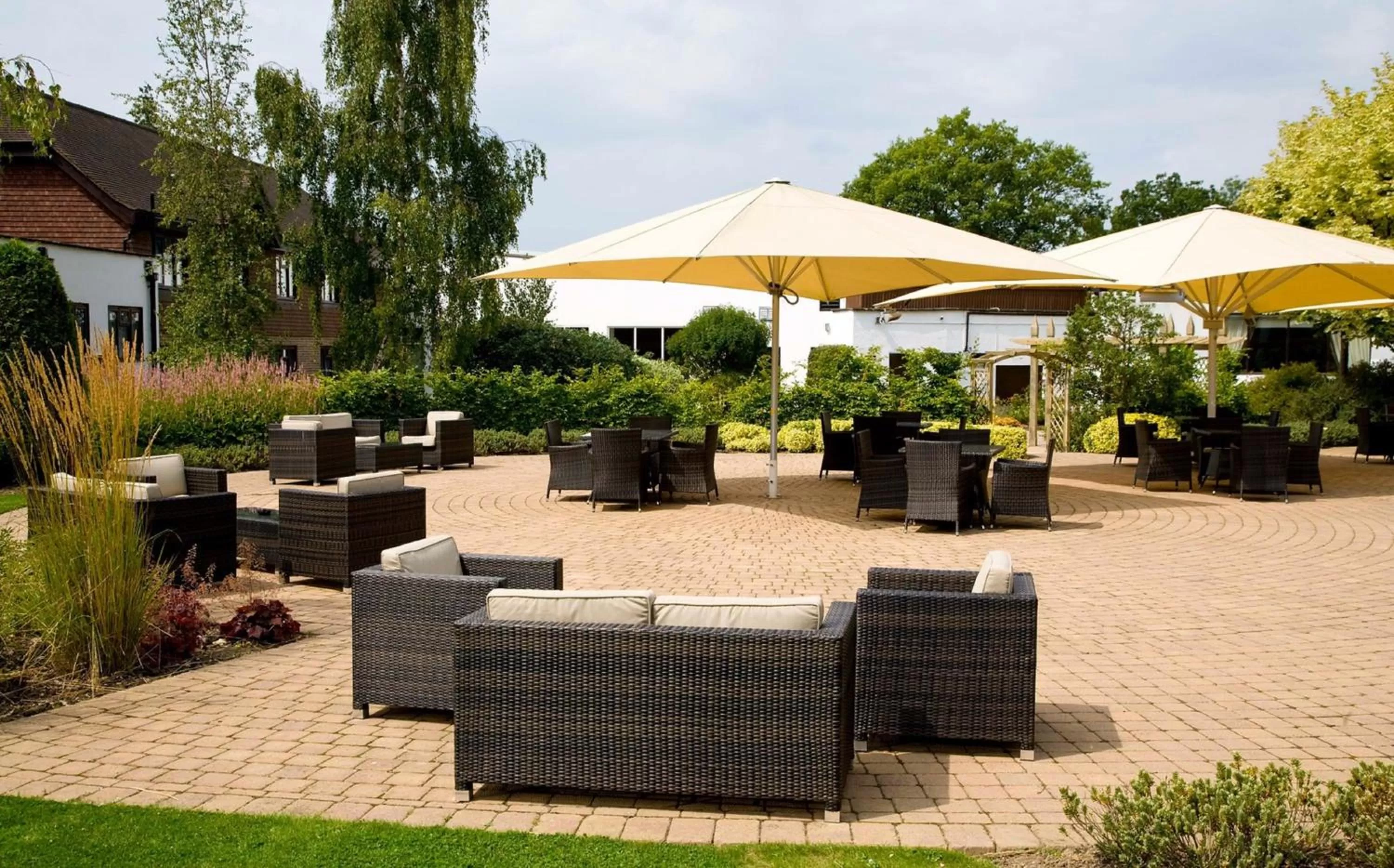 Garden in Elite Venue Selection Felbridge - Gatwick