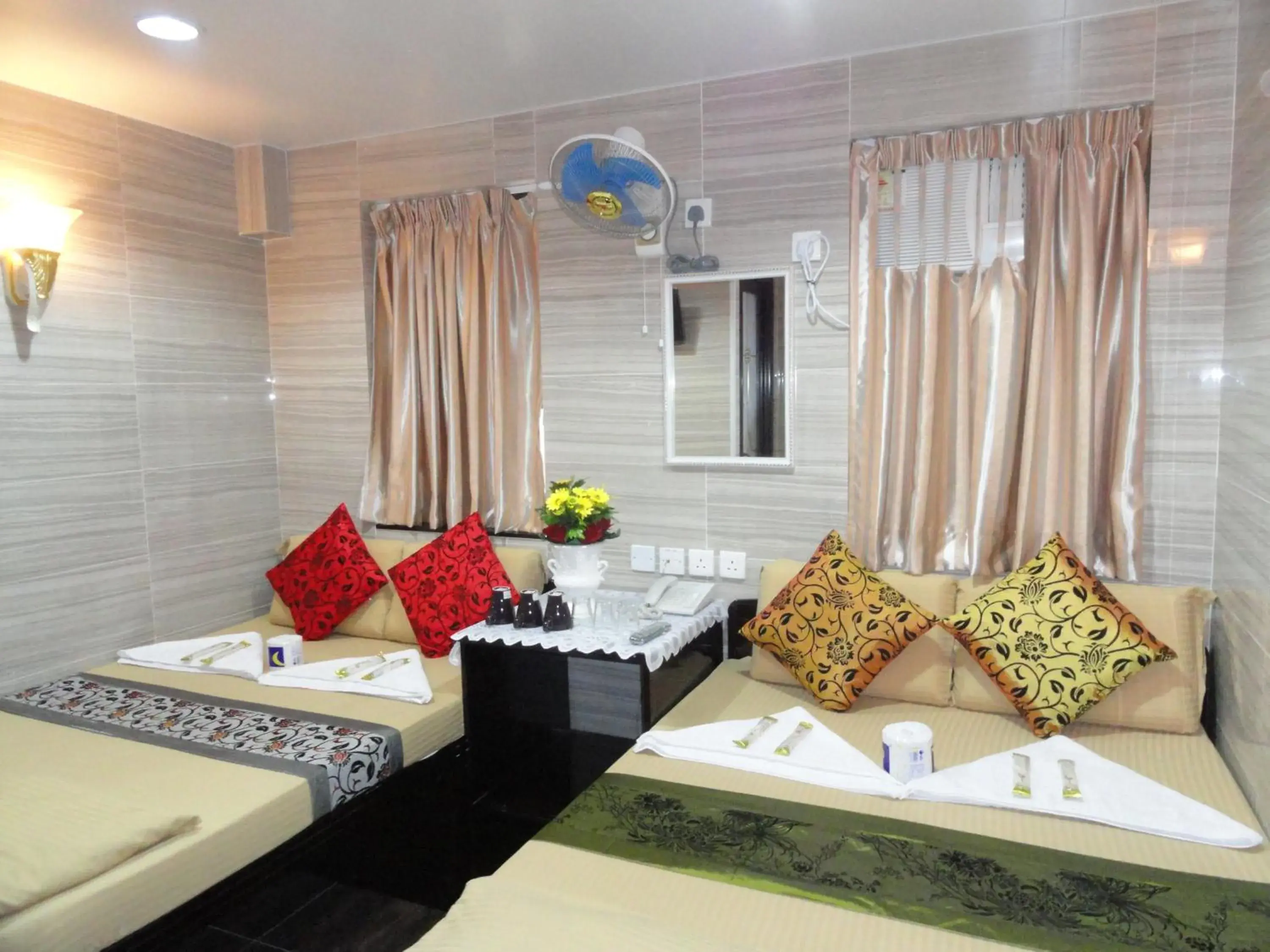 Bed, Seating Area in Dhillon Guest House